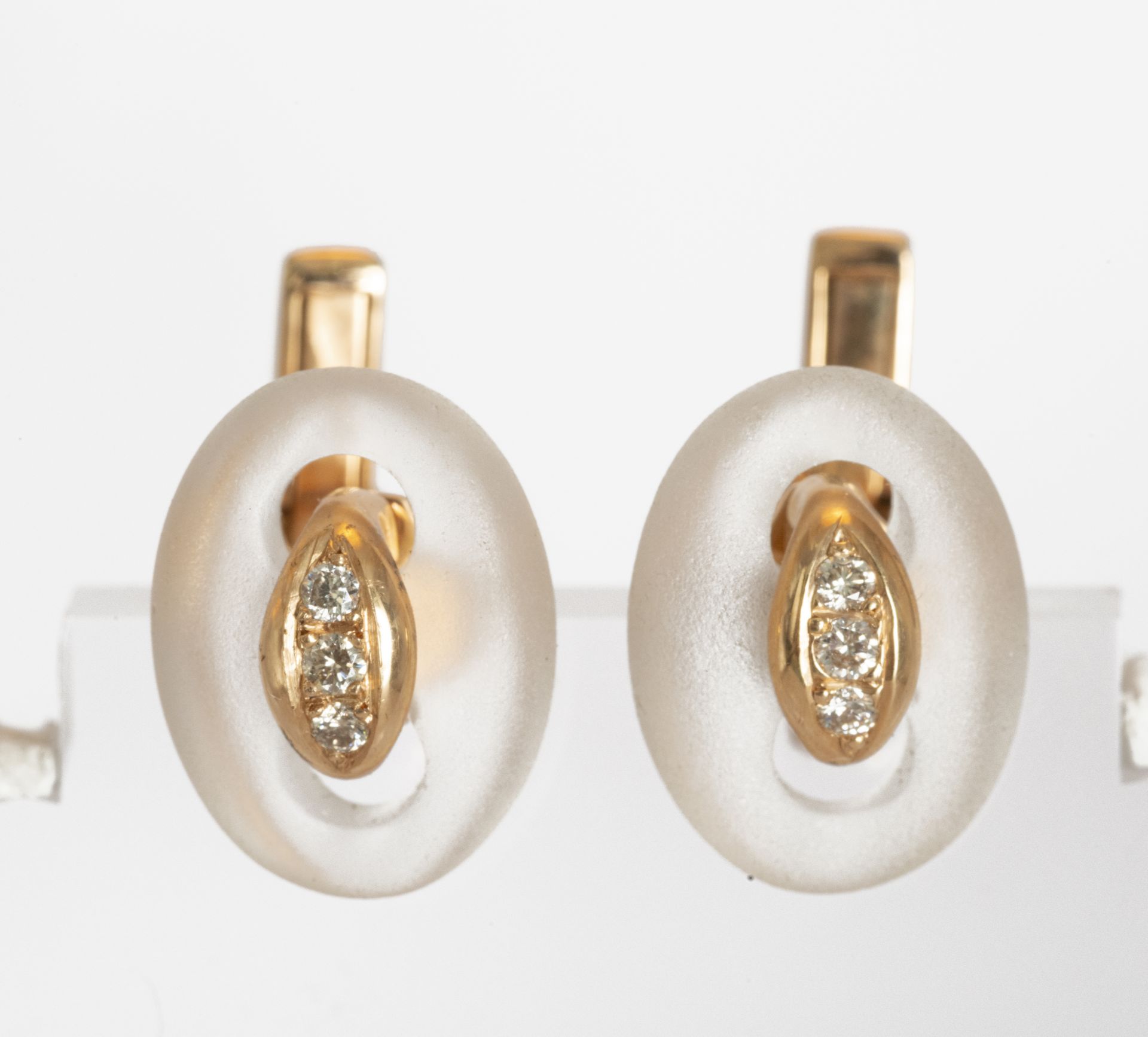 18 kt gold and diamond cufflinks