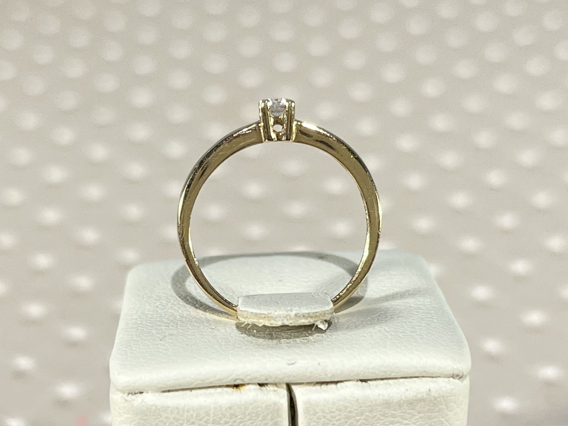 18k GOLD solitaire ring with brilliant cut diamond 0.14 ct - Image 4 of 4