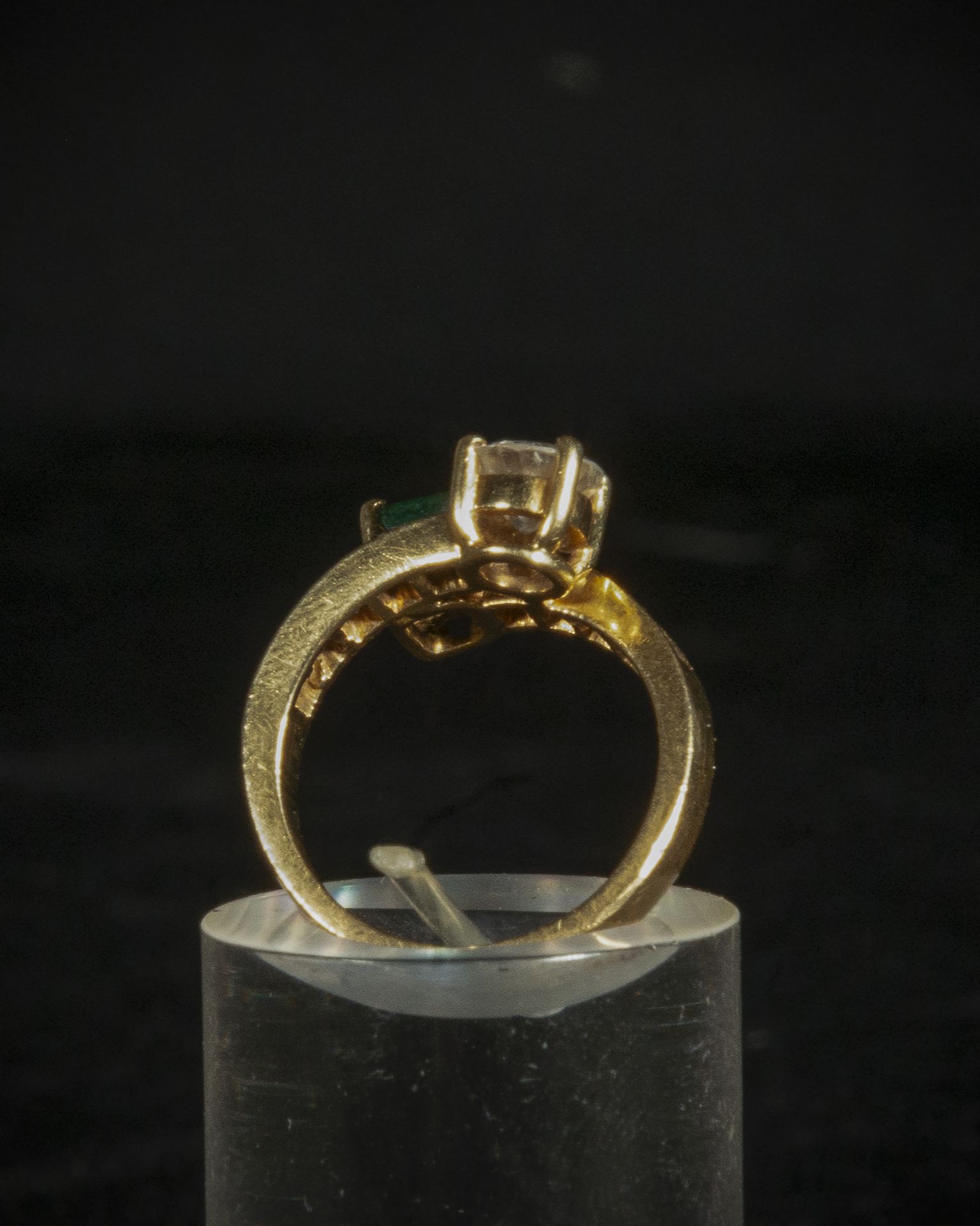 Elegant you and me ring with 1ct brilliant cut VS - G Diamond, good transparency and color and 1ct M - Image 3 of 4