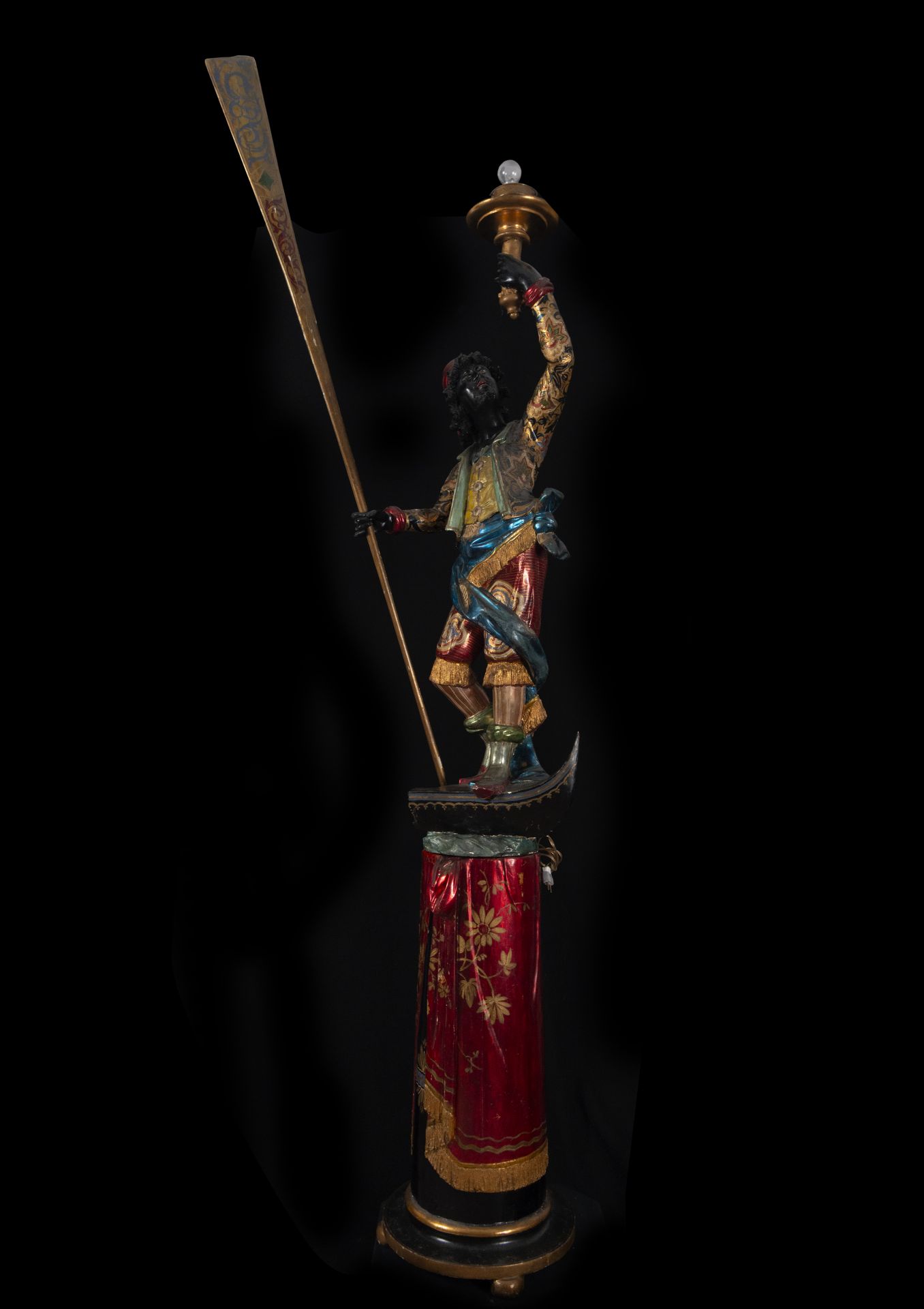 Monumental Pair of Venetian Torcheros in bronze with velvet bases, 19th century - early 20th century - Image 8 of 26