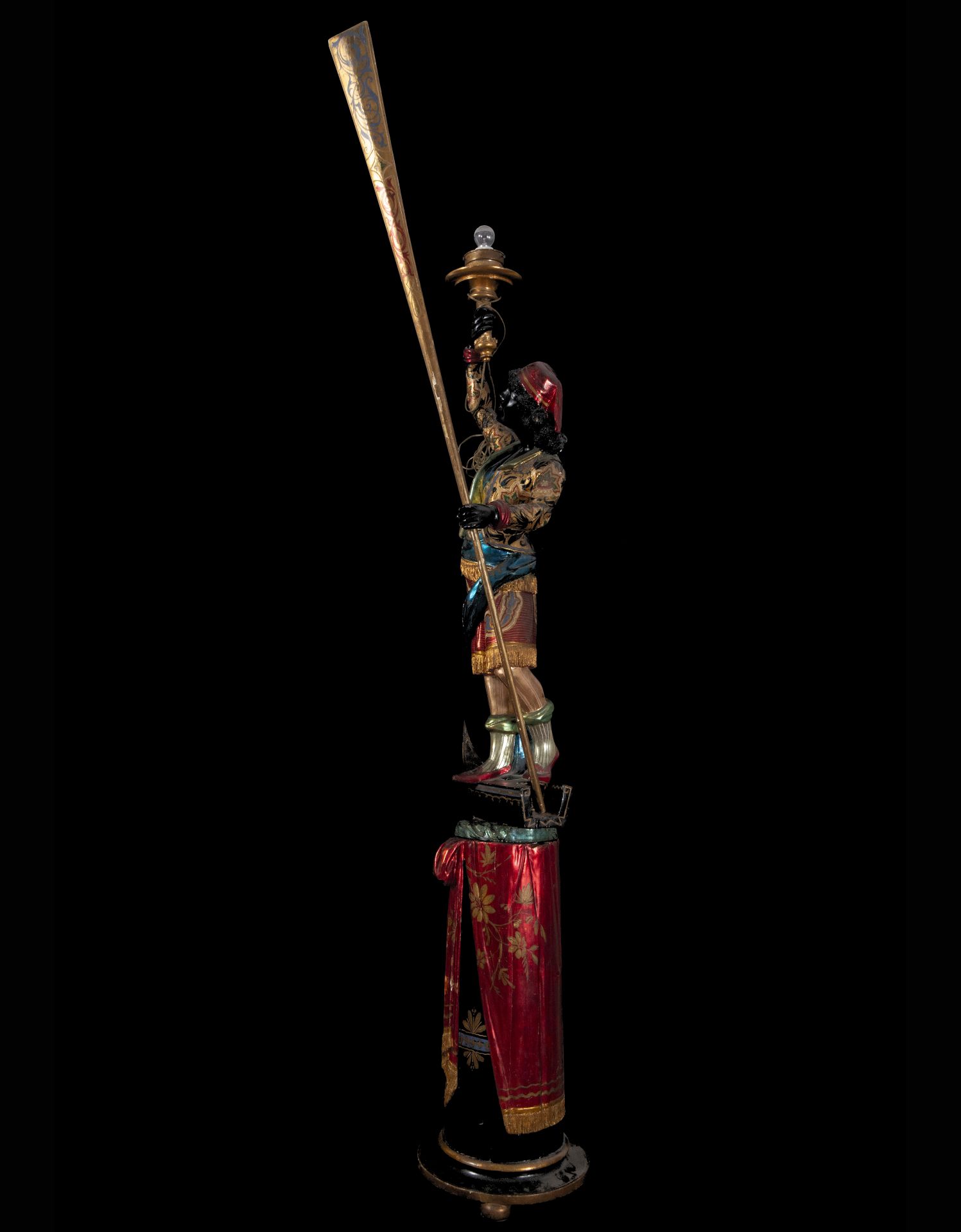 Monumental Pair of Venetian Torcheros in bronze with velvet bases, 19th century - early 20th century - Image 19 of 26