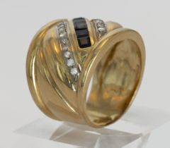 18 kt gold ring with sapphires and diamonds