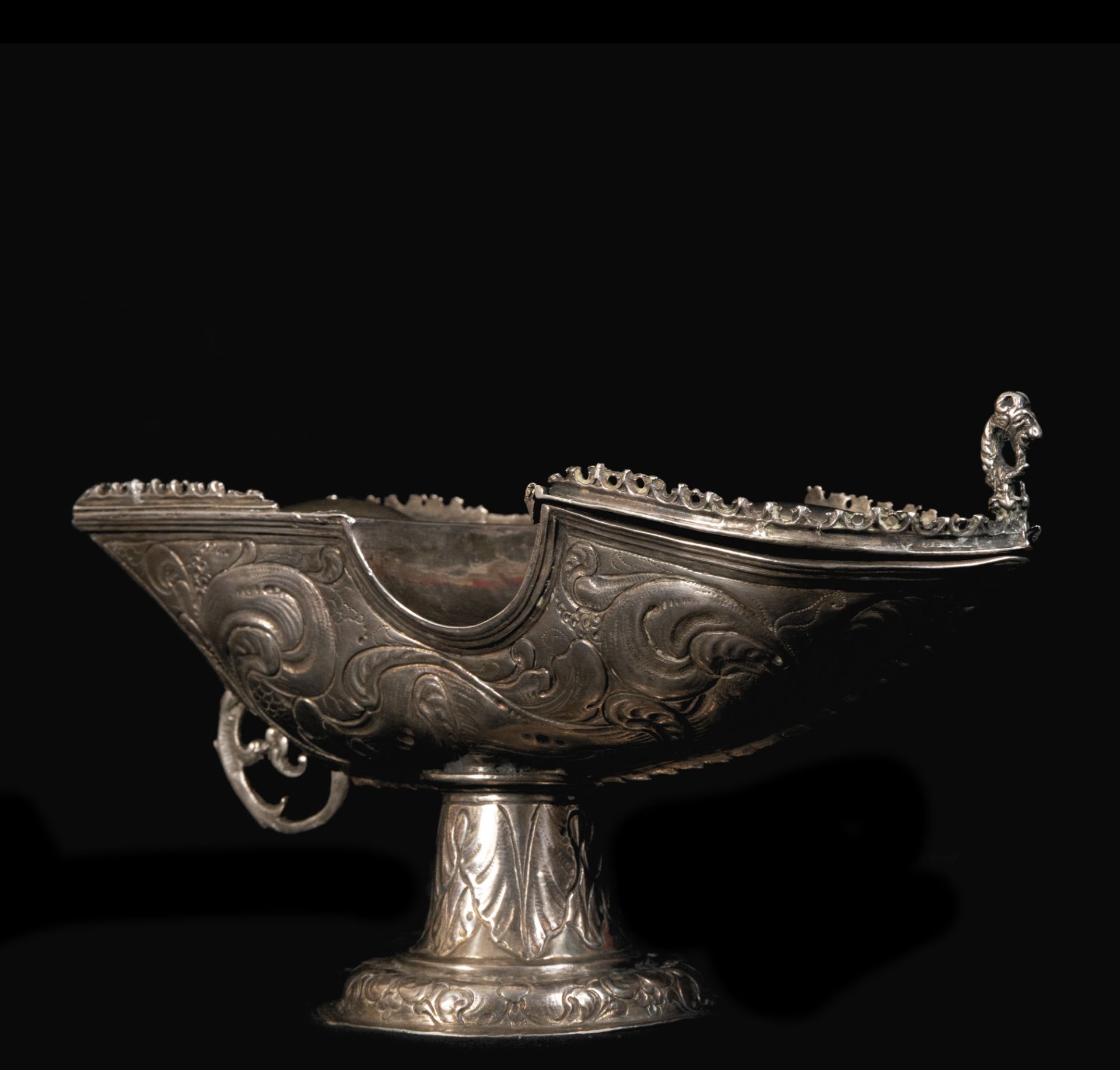 Important Italian Naveta in fine silver from the 17th century