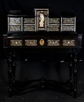 Important Florentine Desk in Ebonized Wood, Rosewood and bone inlays, 18th century Italian work