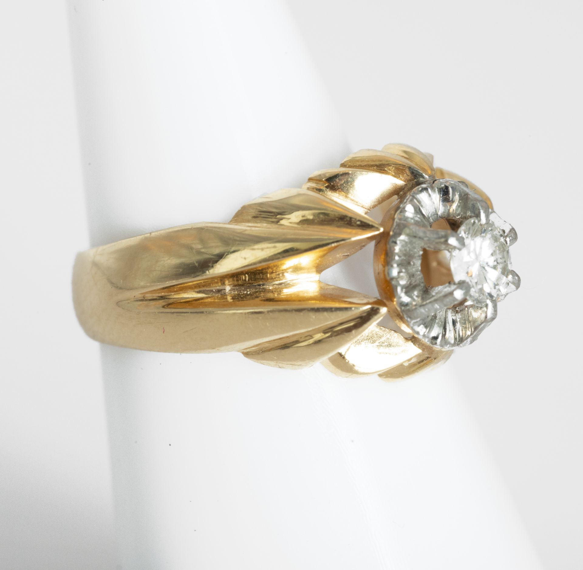 18 kt gold solitaire with diamond. - Image 4 of 4