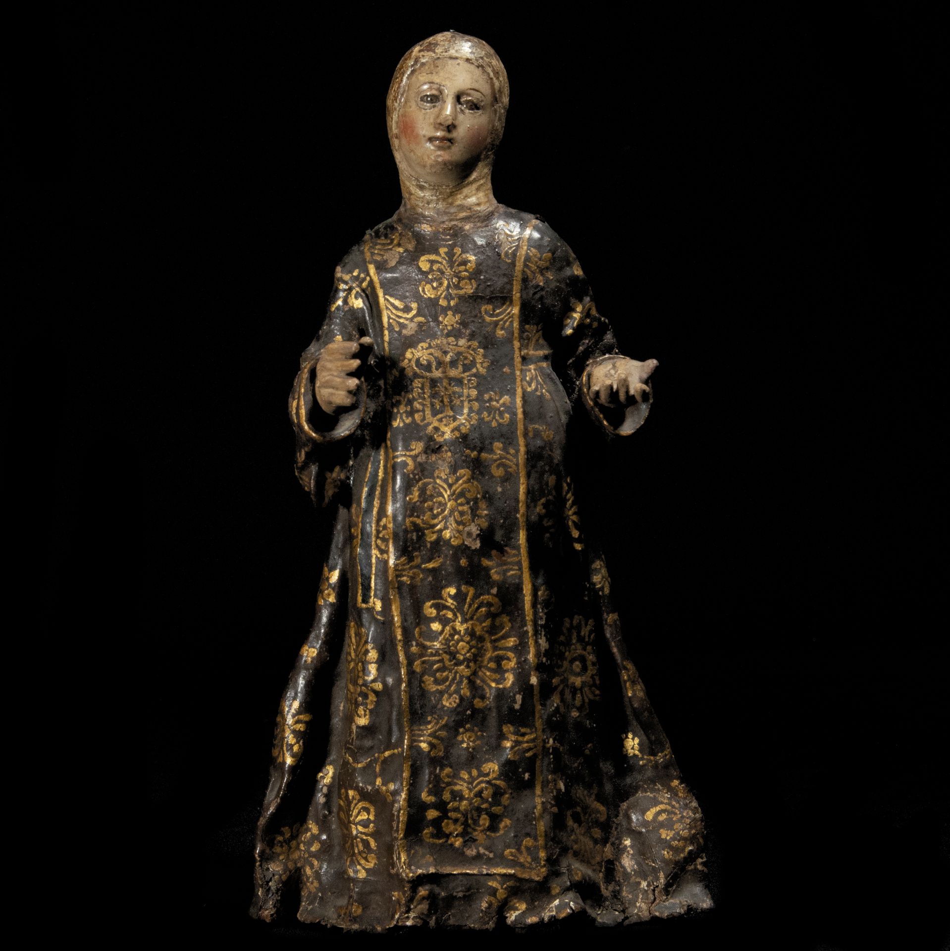 Virgin of Carmo in wood and glued fabric, colonial school of Quito from the 17th century