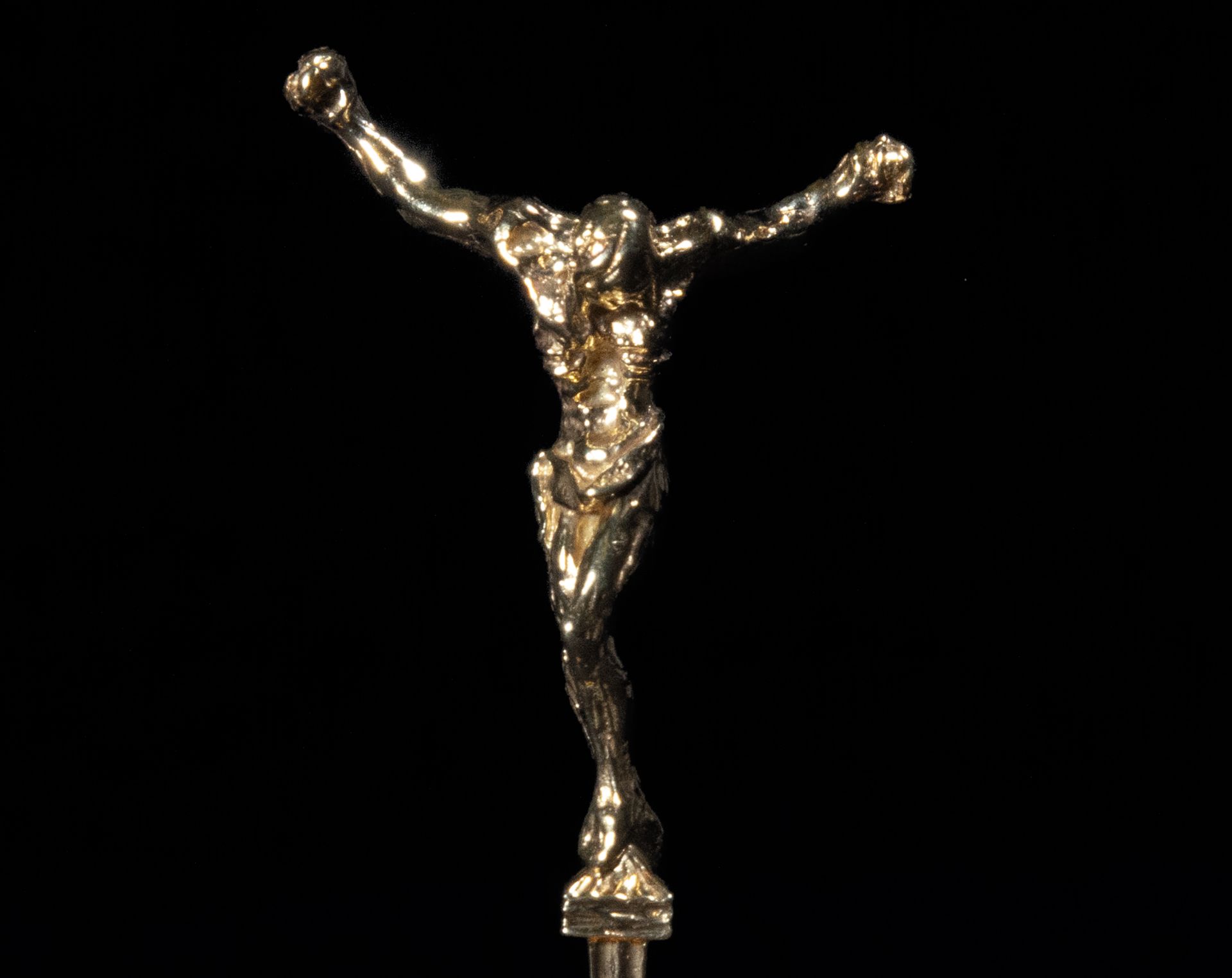 Salvador Dalí (Figueras, 1904 - Figueras, 1989), Saint John of the Cross in solid gold, with certifi - Image 2 of 9