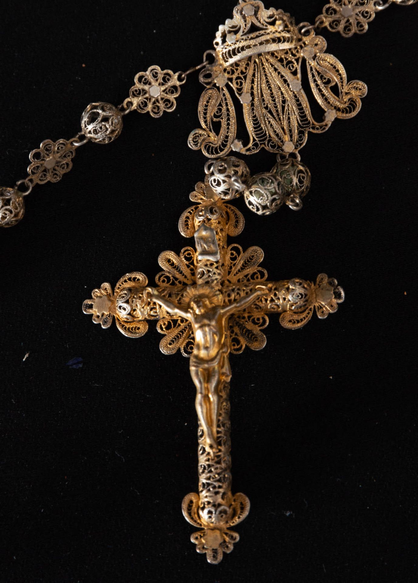 Peruvian rosary in gilt silver filigree, 19th century - Image 2 of 2