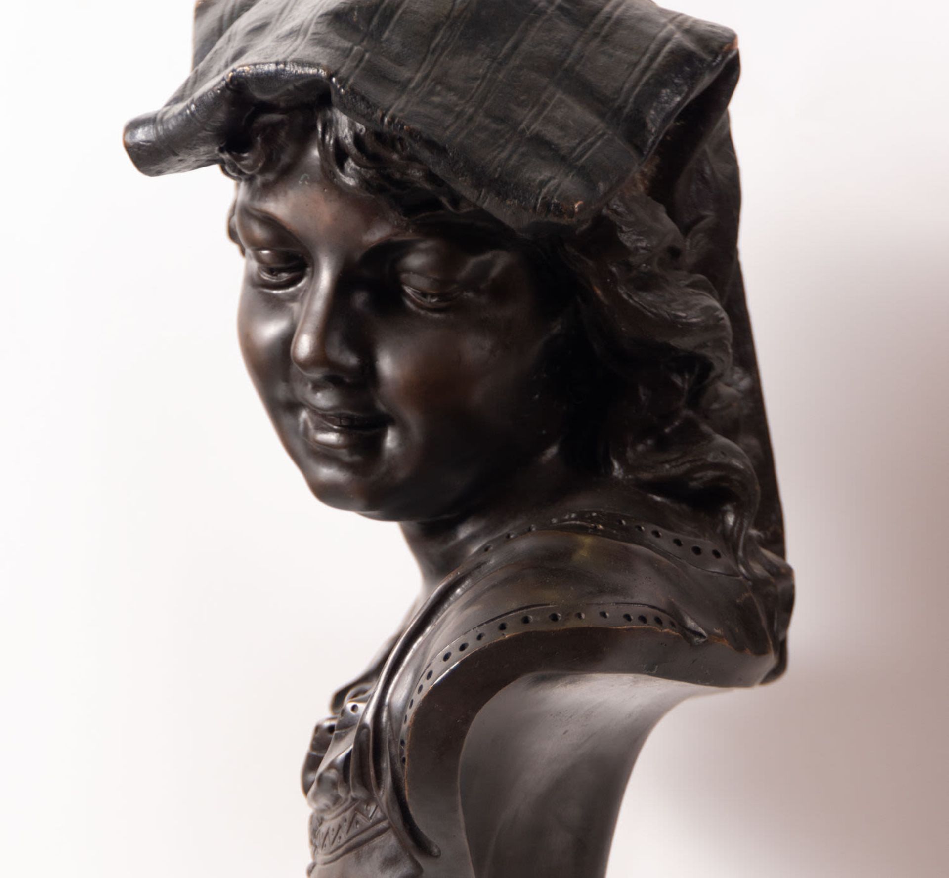 Pair of Busts of a Girl and a Boy in bronze, following models by Carpeaux, French school of the 19th - Image 4 of 7