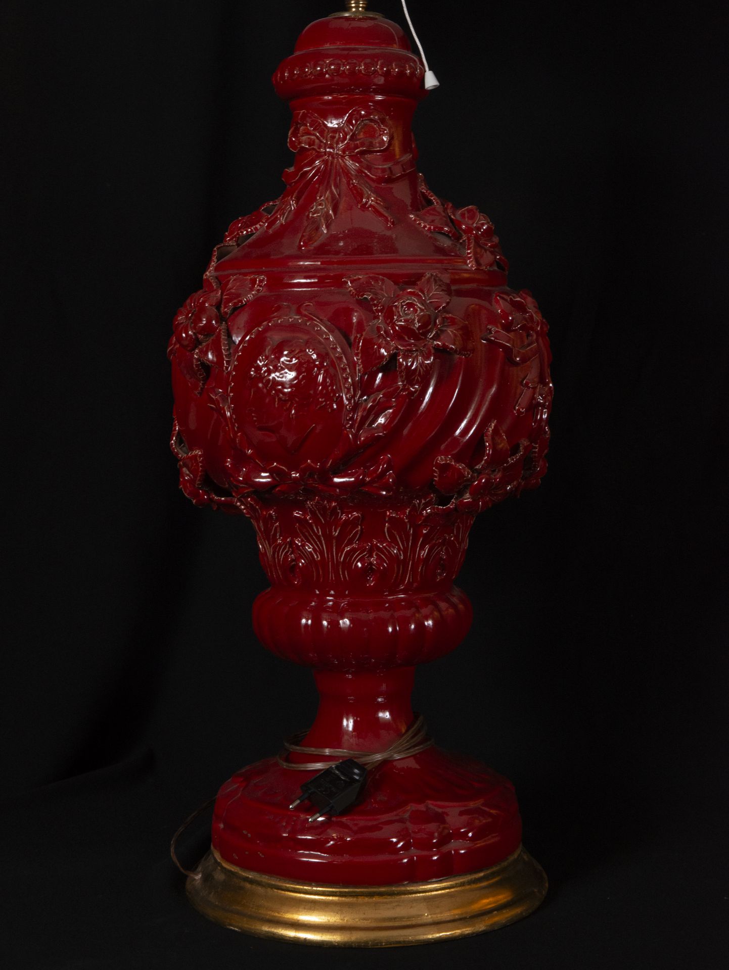 Elegant Pair of Lamps in red glazed ceramic from Manises and Toile de Jouy, 19th century - Image 5 of 5