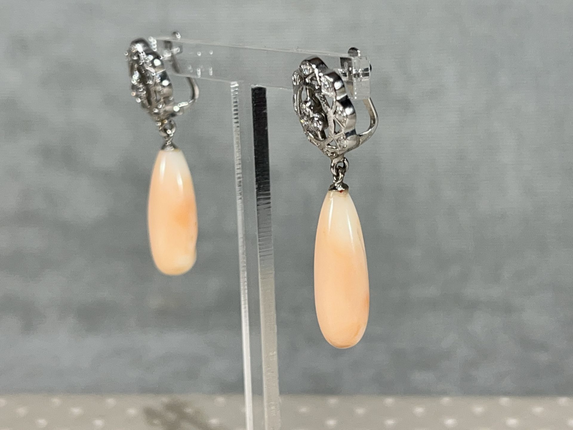 Pair of angelskin coral and 18k white gold earrings - Image 3 of 4
