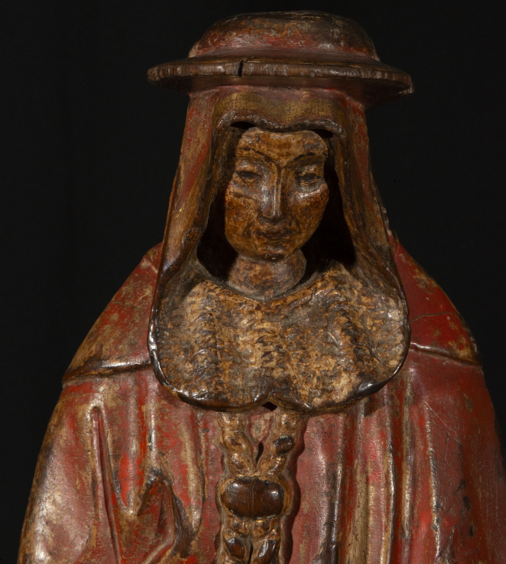 Spectacular Gothic Carving from Mechelen of Cardenal from the 15th century, with original polychrome - Image 2 of 7