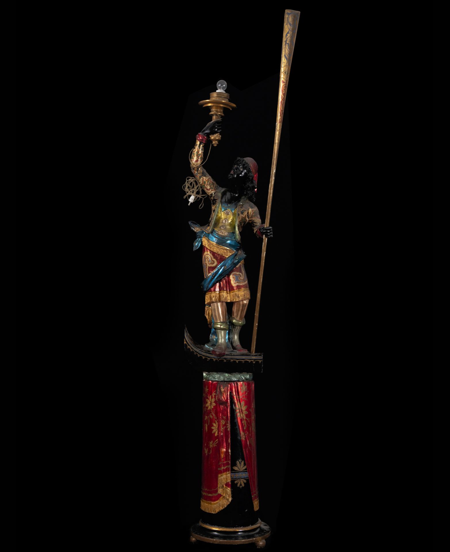 Monumental Pair of Venetian Torcheros in bronze with velvet bases, 19th century - early 20th century - Image 15 of 26