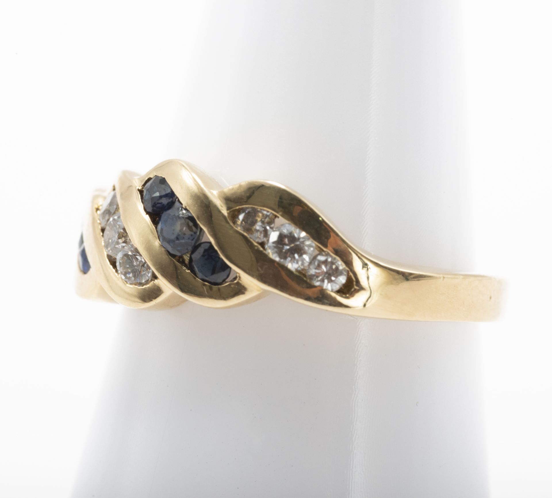 18 kt gold ring with sapphires and diamonds - Image 3 of 4