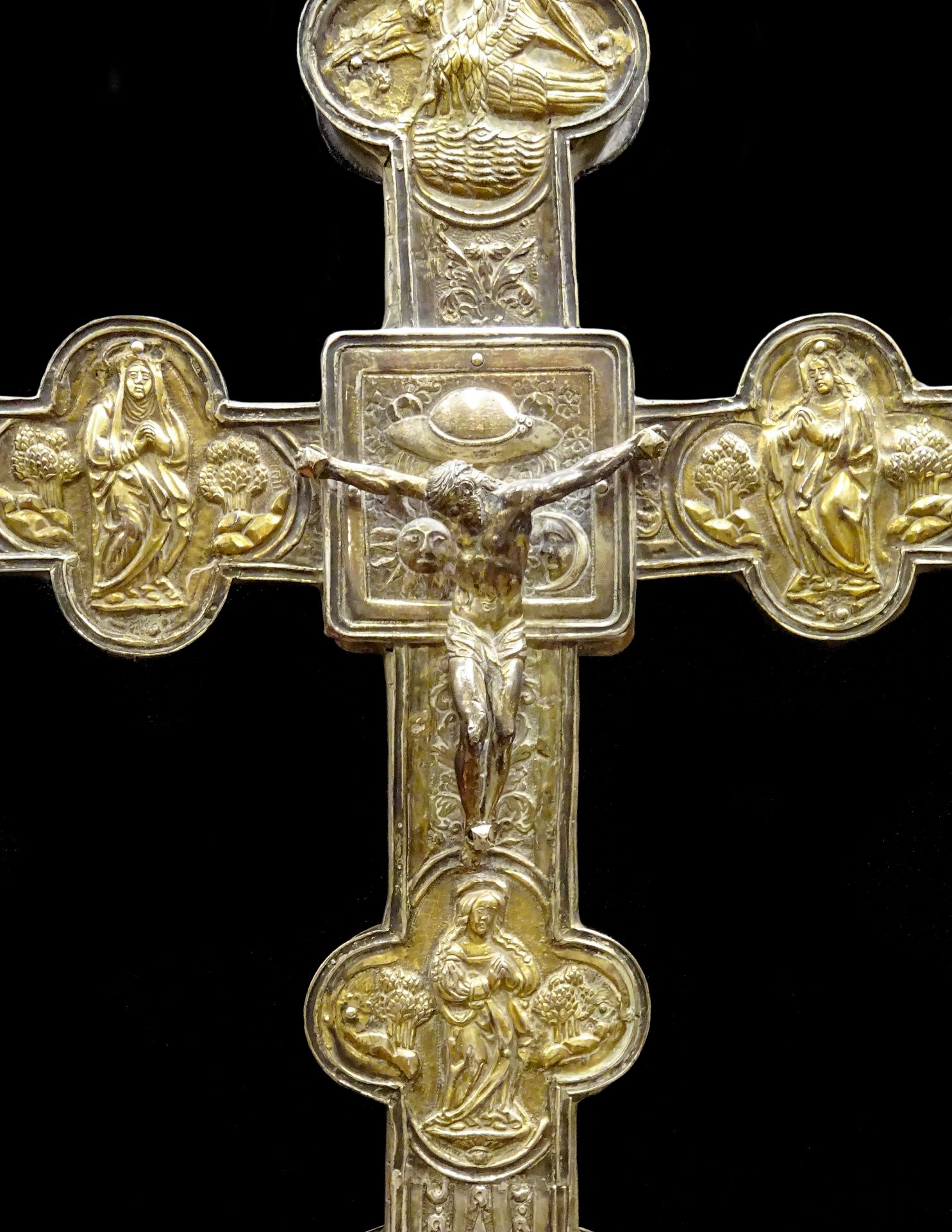 Important Valencian Gothic Processional Cross from the end of the 14th century, in fine gilded silve - Image 3 of 5