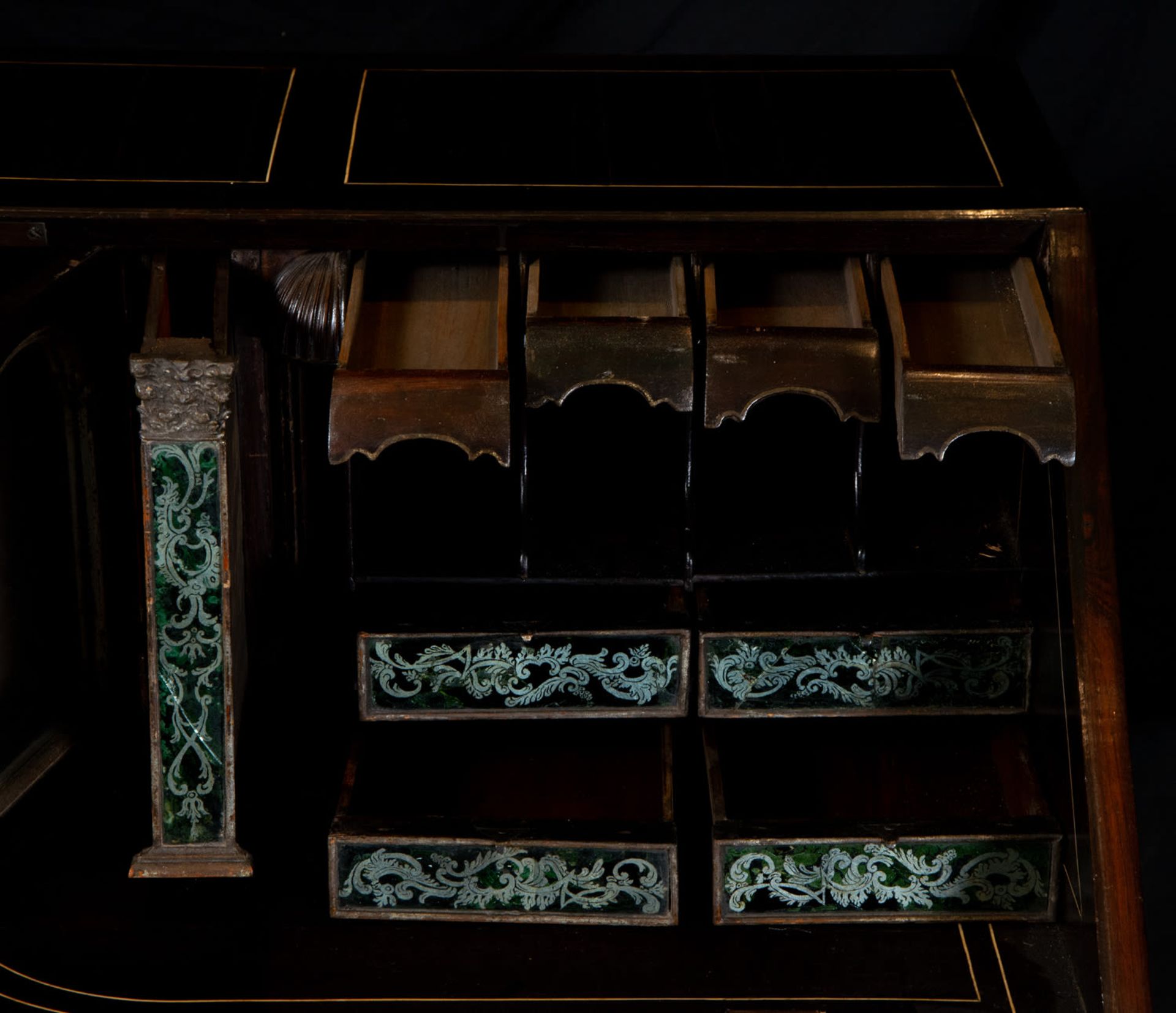 Drawing Chest with secretaire in Bone and Rosewood marquetry with Silver handles, Italy, 18th centur - Bild 7 aus 10