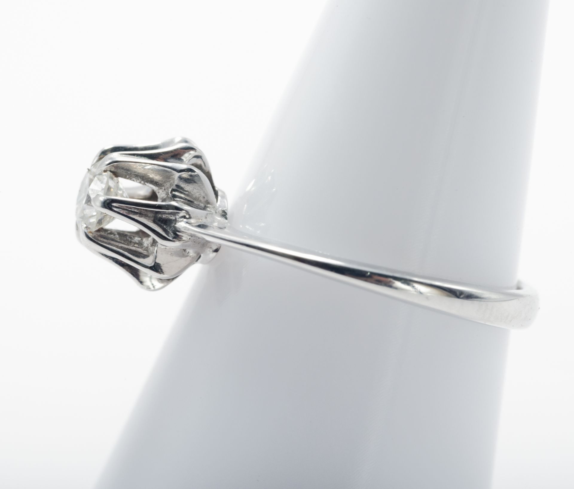 18 kt white gold solitaire with diamond. - Image 3 of 5