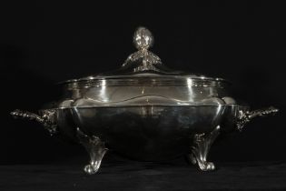 Large commemorative tureen in sterling silver given by the Popular Party to the former Mayor of Madr