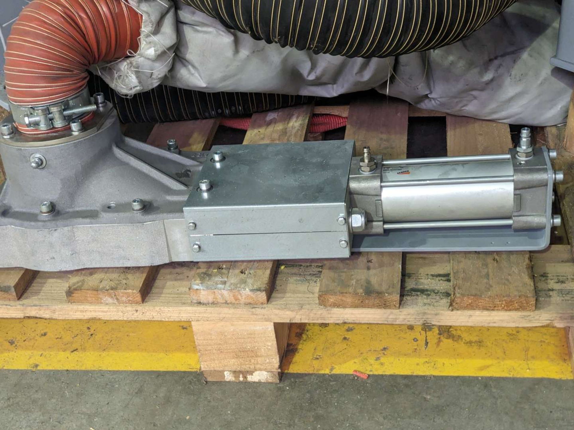 PIOVAN TN Isolated Hopper 600 + High moisture analyzer temperature DP622 + Feed turbine F48 - Image 7 of 10