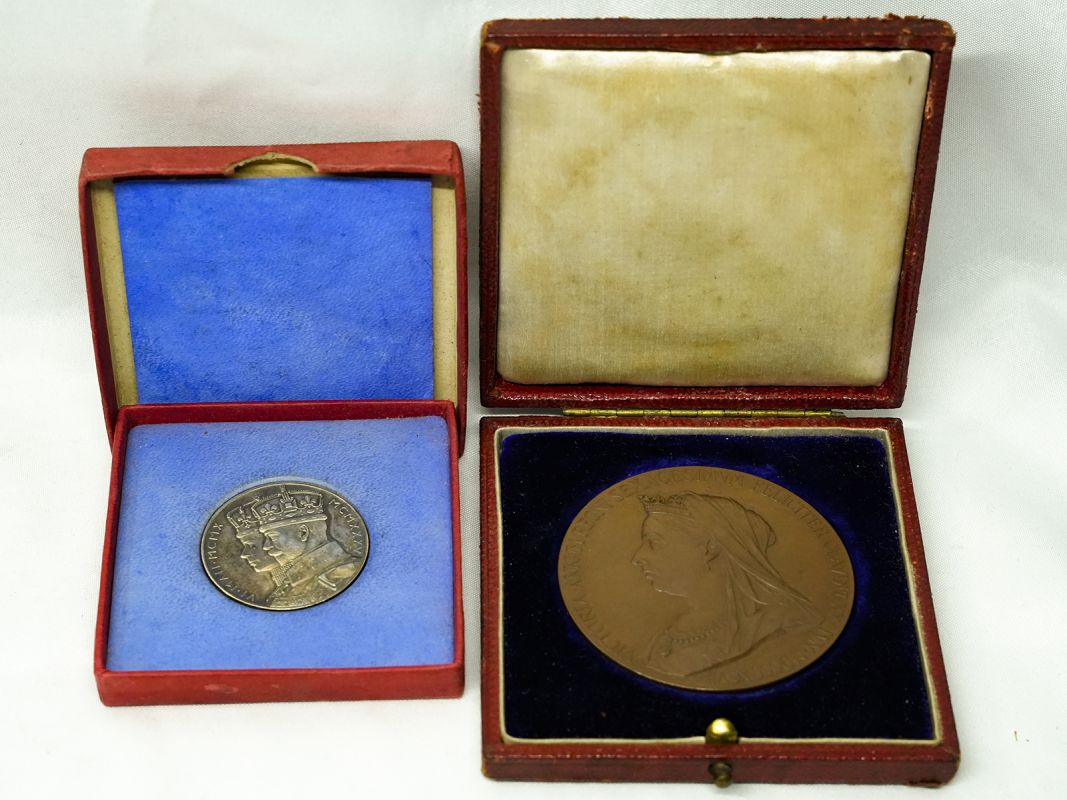 1935 & 1897 Lot of 2 Various Metals Medals Box & COA