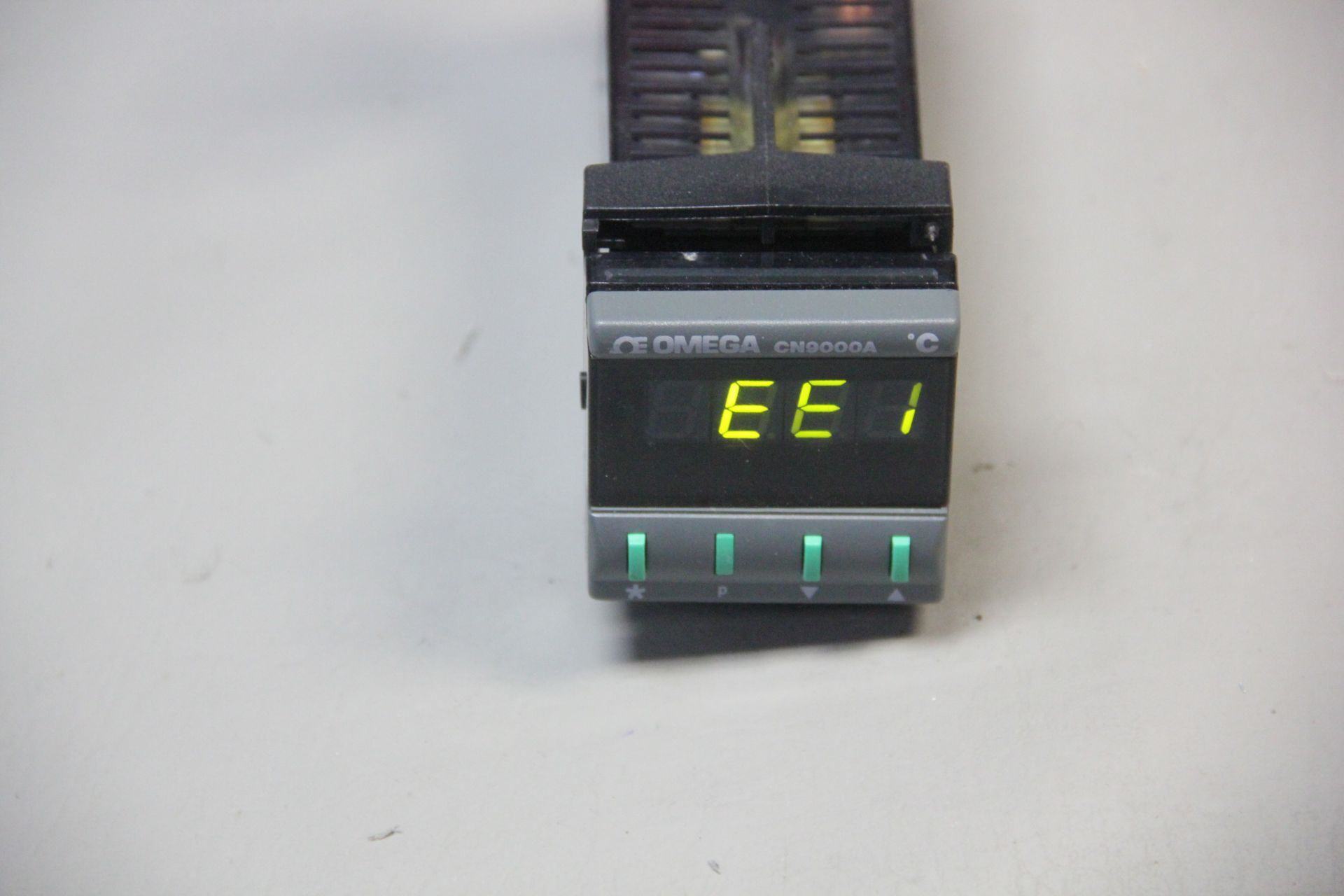 OMEGA DIGITAL TEMPERATURE CONTROLLER - Image 7 of 7