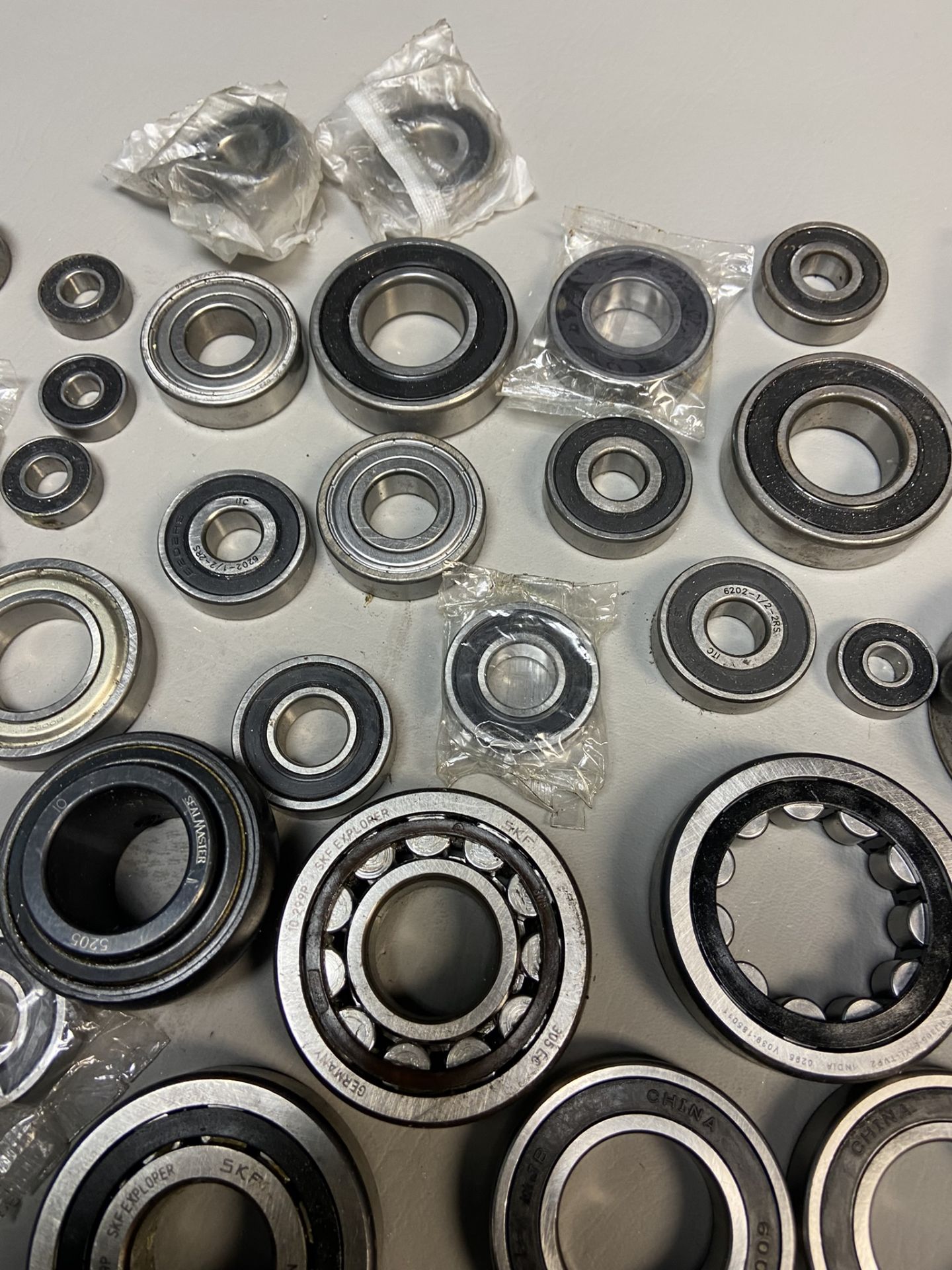 LOT OF MISC BEARINGS - Image 3 of 4