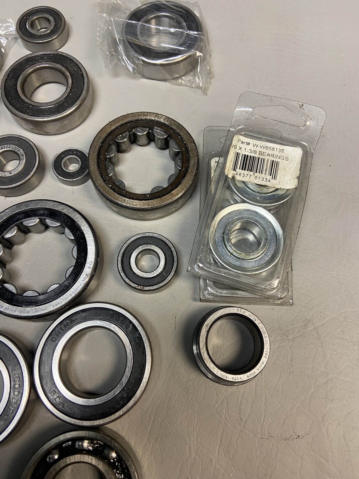 LOT OF MISC BEARINGS - Image 2 of 4