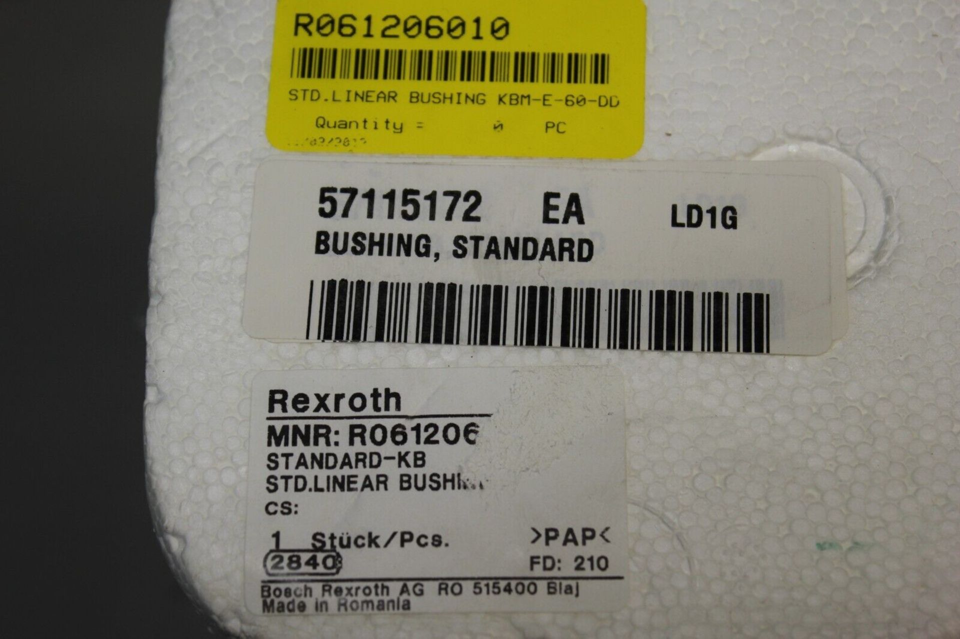 NEW REXROTH LINEAR BUSHING R061206010 KBM-E-60-DD - Image 3 of 4