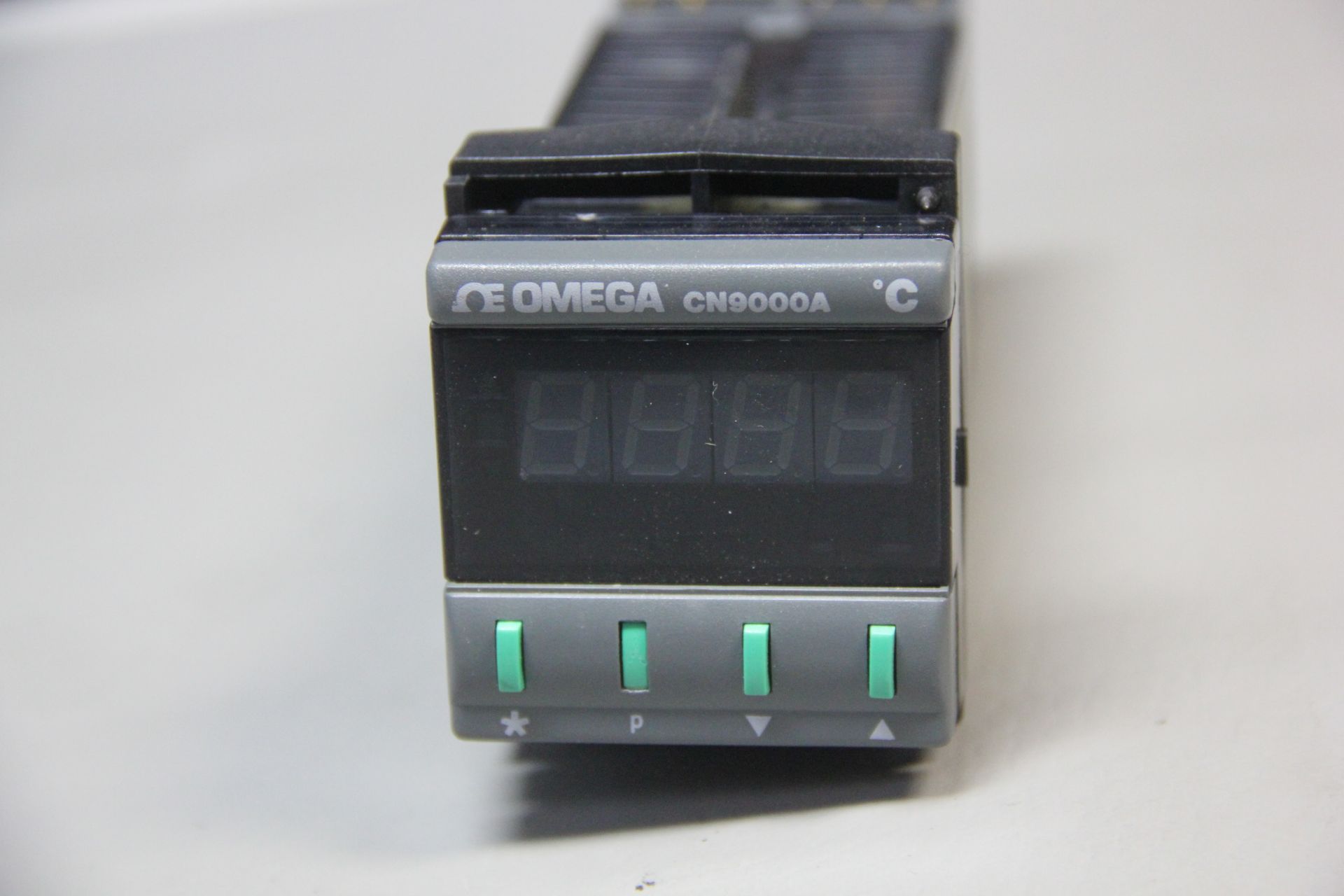 OMEGA DIGITAL TEMPERATURE CONTROLLER - Image 2 of 7