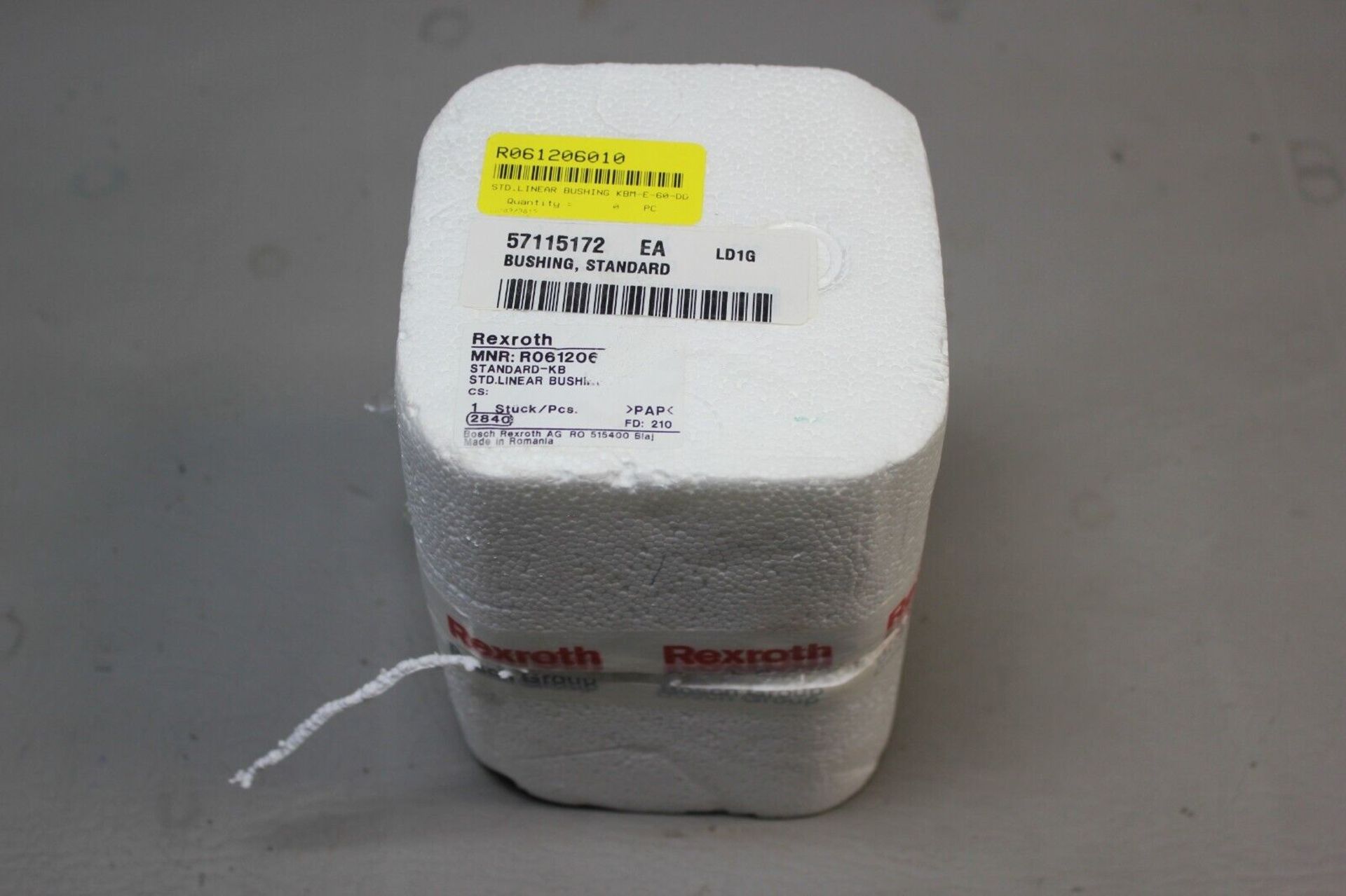 NEW REXROTH LINEAR BUSHING R061206010 KBM-E-60-DD