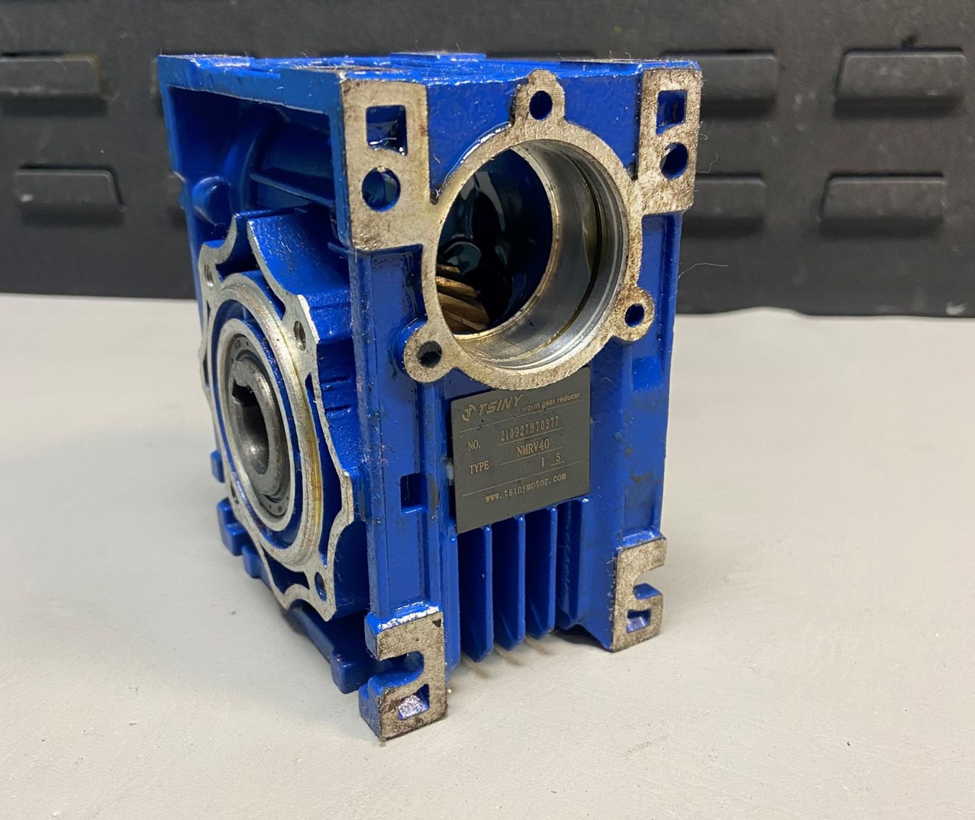 TSINY WORM GEAR REDUCER