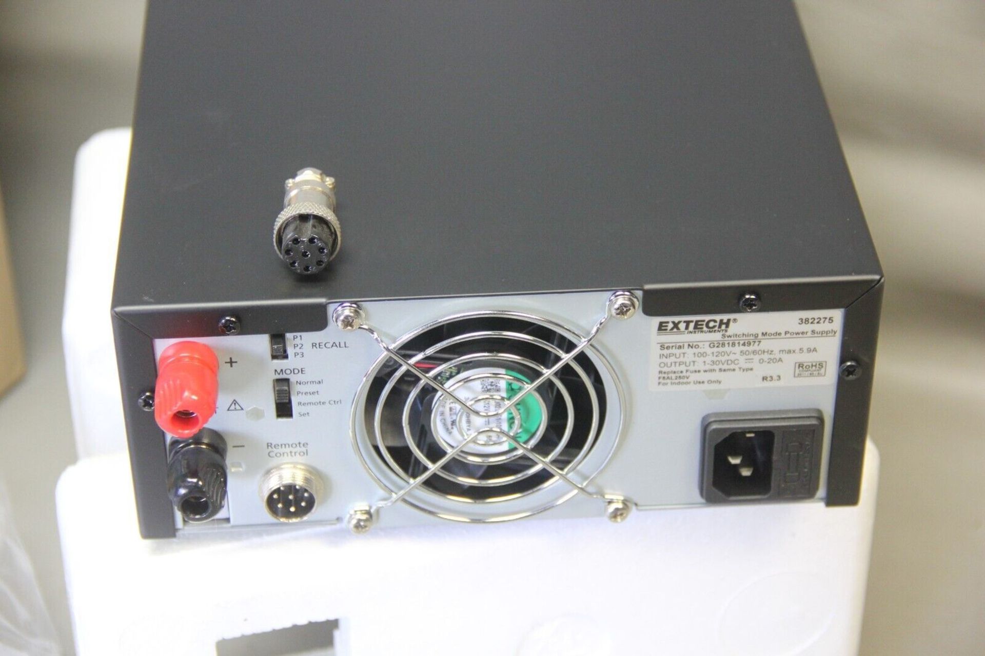 NEW EXTECH LAB GRADE SWITCHING MODE POWER SUPPLY - Image 6 of 6