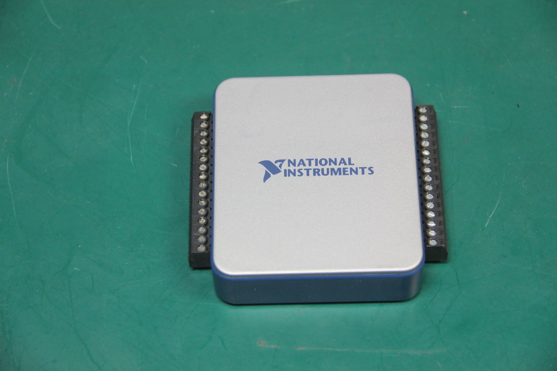 NATIONAL INSTRUMENTS DATA ACQUISITION DEVICE