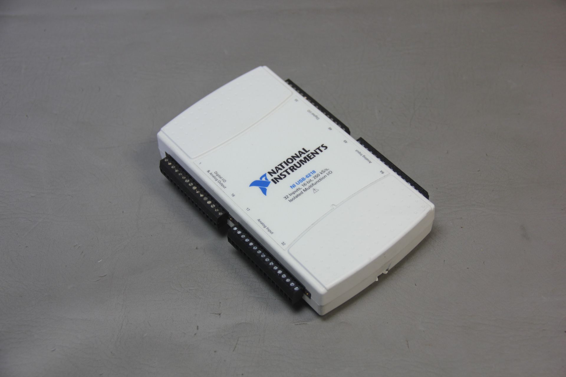 NATIONAL INSTRUMENTS DATA ACQUISITION DEVICE