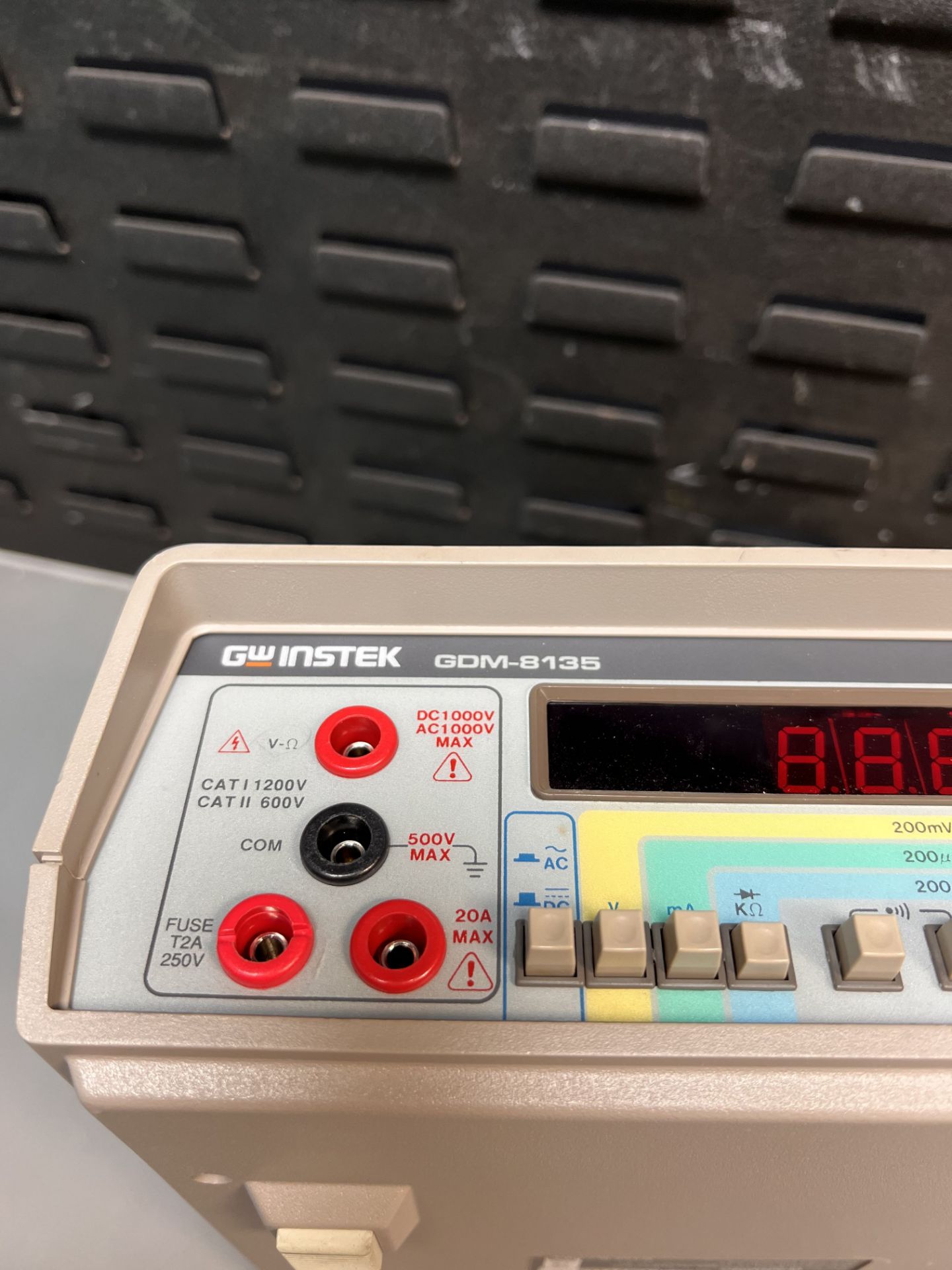 GW INSTEK DIGITAL MULTIMETER - Image 2 of 5