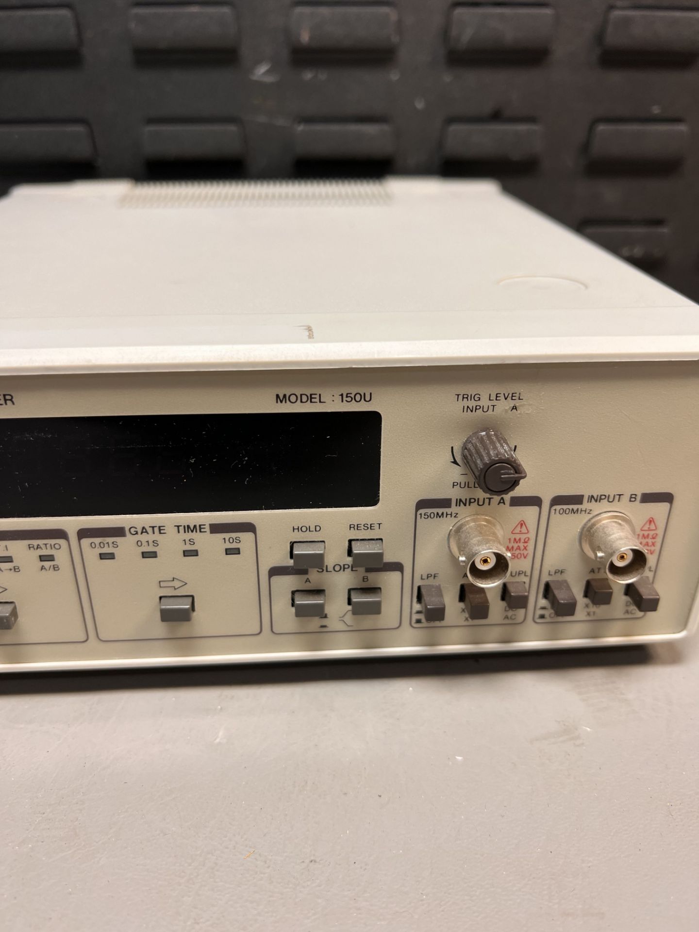 C&C 150MHz UNIVERSAL COUNTER - Image 2 of 4