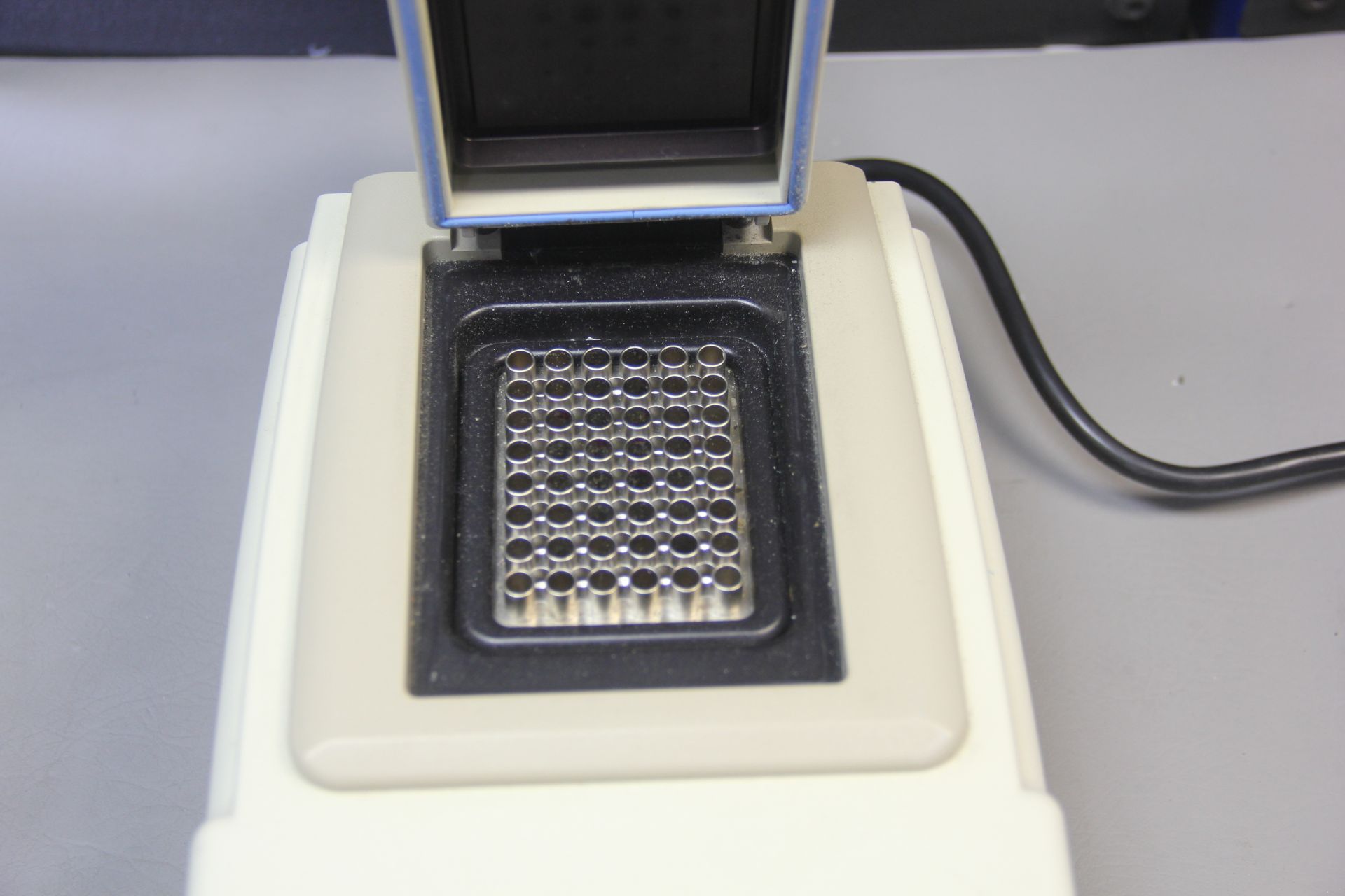 BIO RAD MJ MINI PERSONAL THERMAL CYCLER - Image 4 of 7