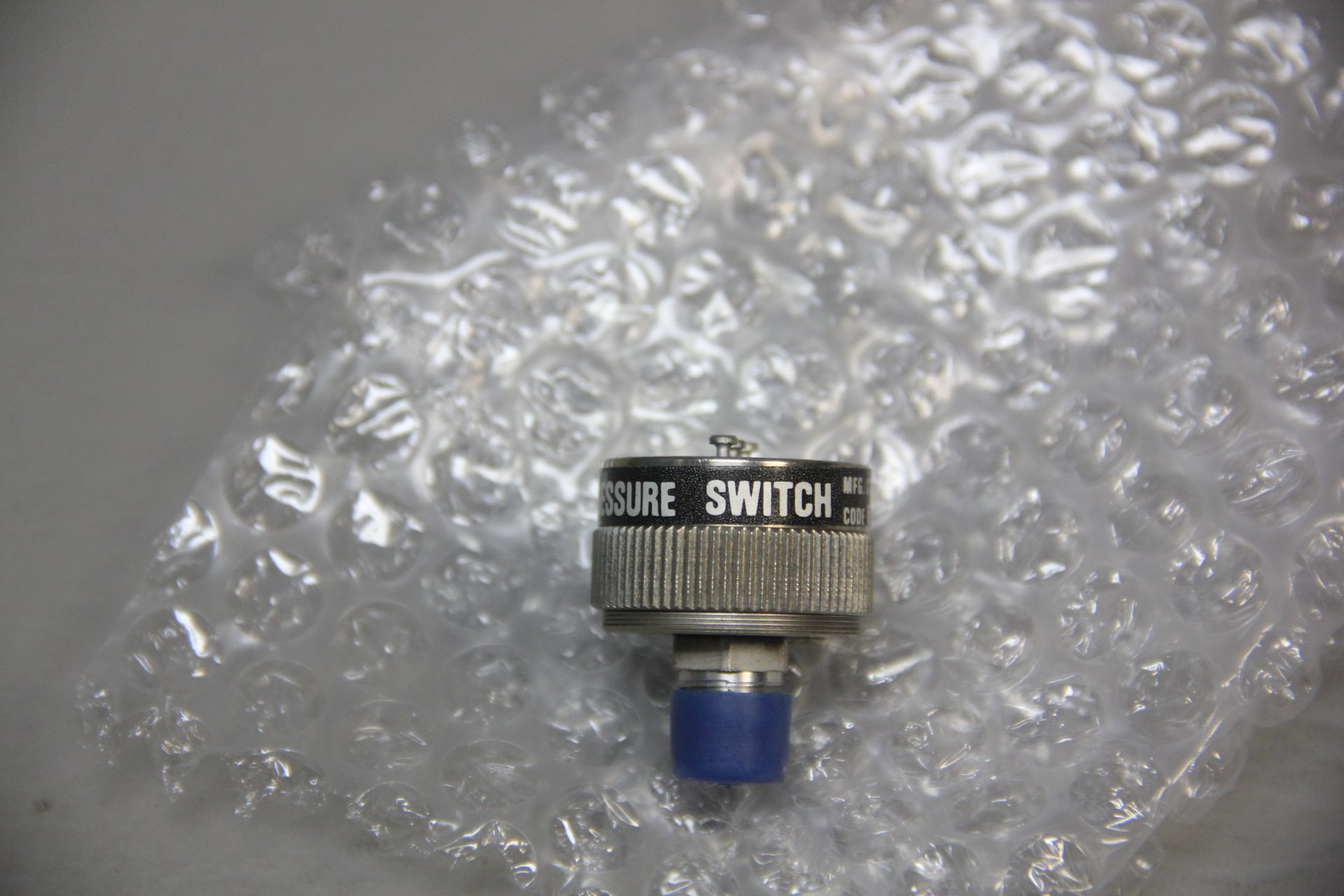 NEW BRISTOL PRESSURE SWITCH - Image 4 of 5