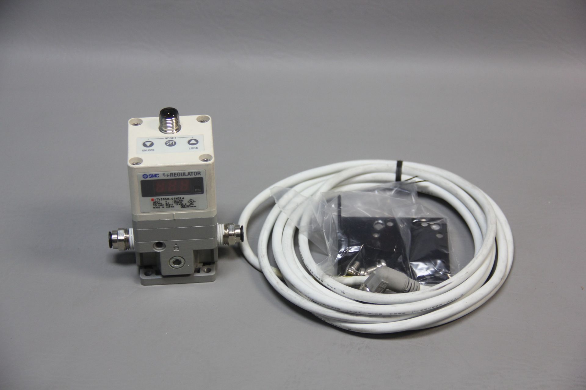 SMC E/P REGULATOR WITH CABLE & MOUNT