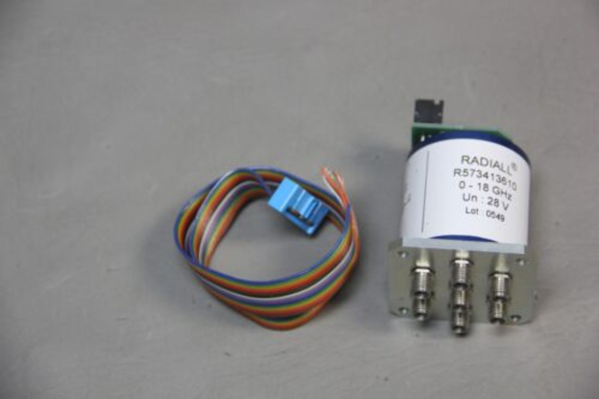 RADIAL RF MICROWAVE COAXIAL SWITCH