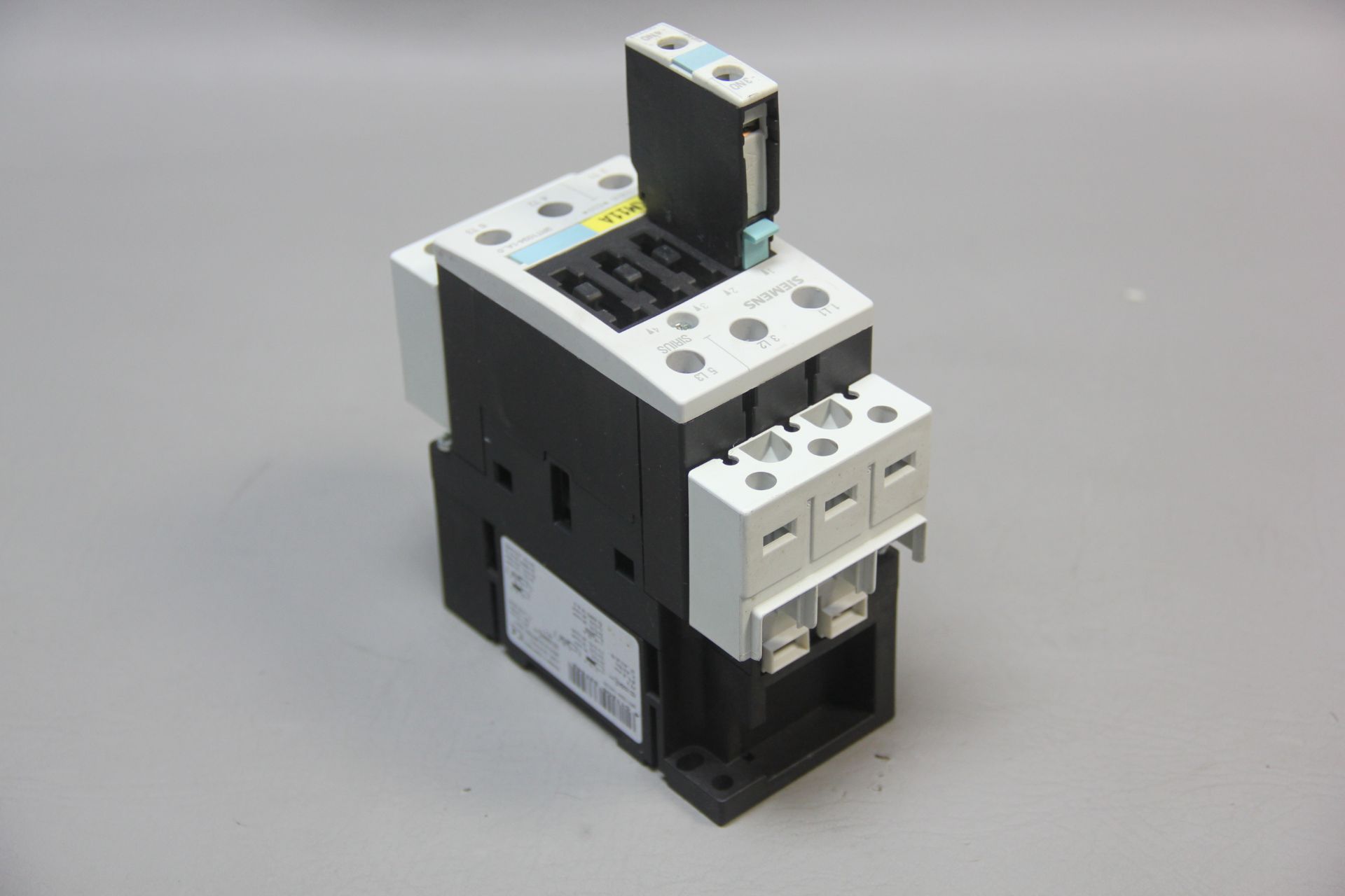 SIEMENS CONTACTOR WITH AUXILIARY CONTACT BLOCK - Image 4 of 6