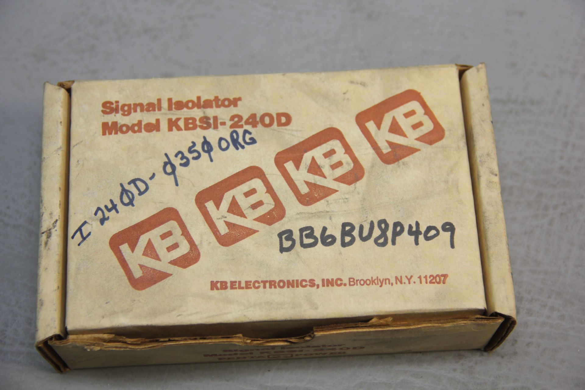 NEW KB SIGNAL ISOLATOR