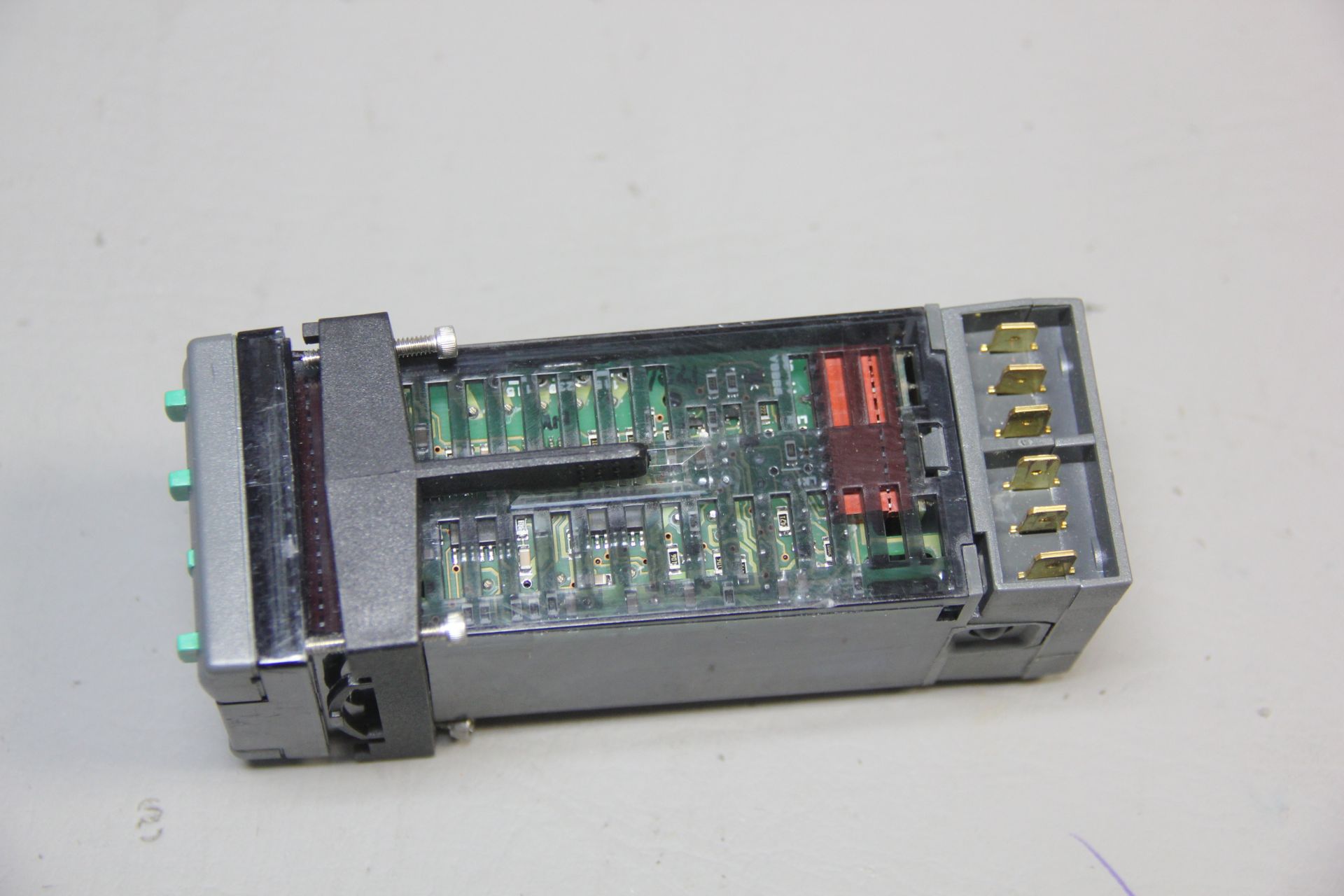 OMEGA CAL 9900 TEMPERATURE CONTROLLER - Image 3 of 3