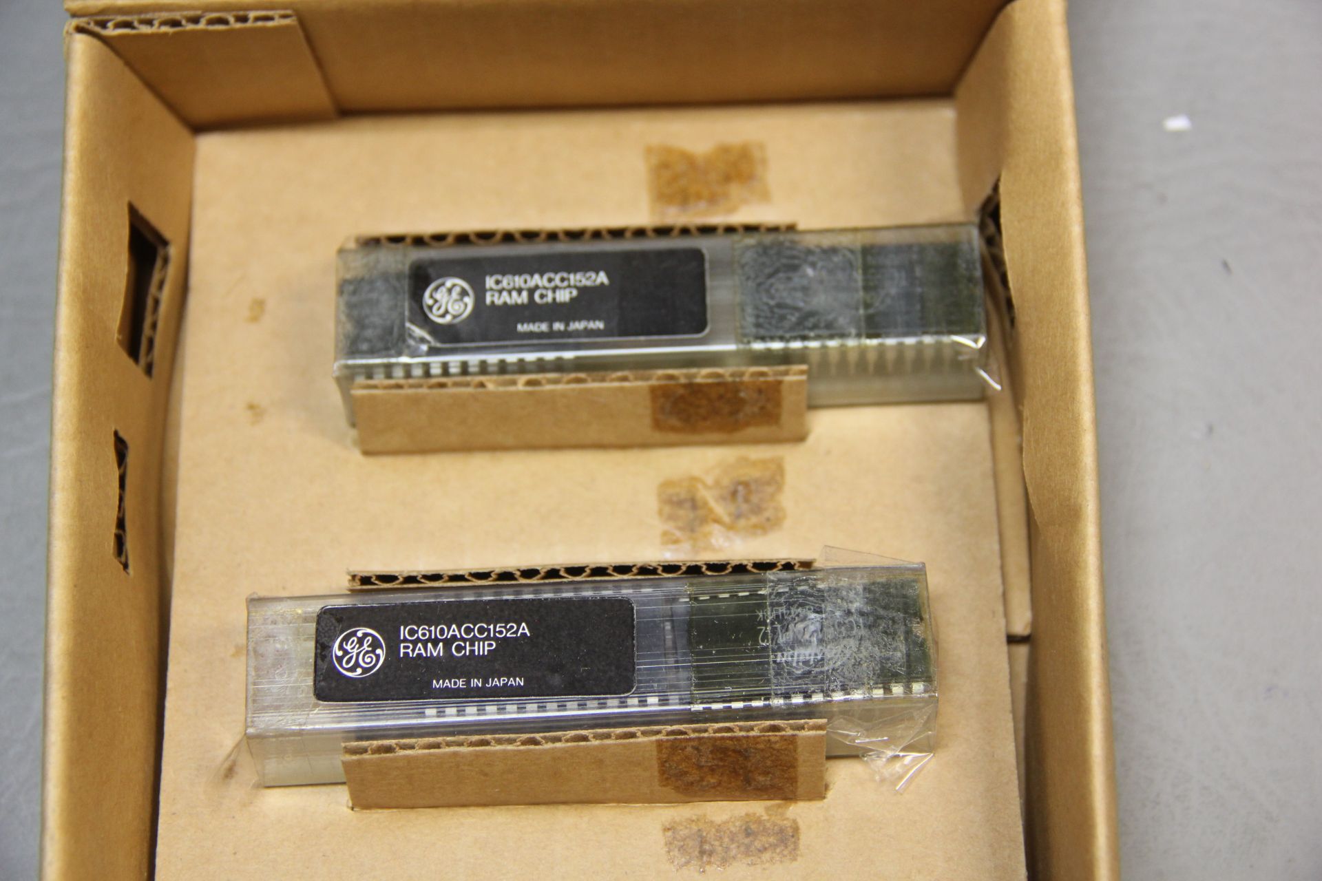 4 NEW GE FANUC PLC MODULE RAM CHIPS - Image 2 of 2