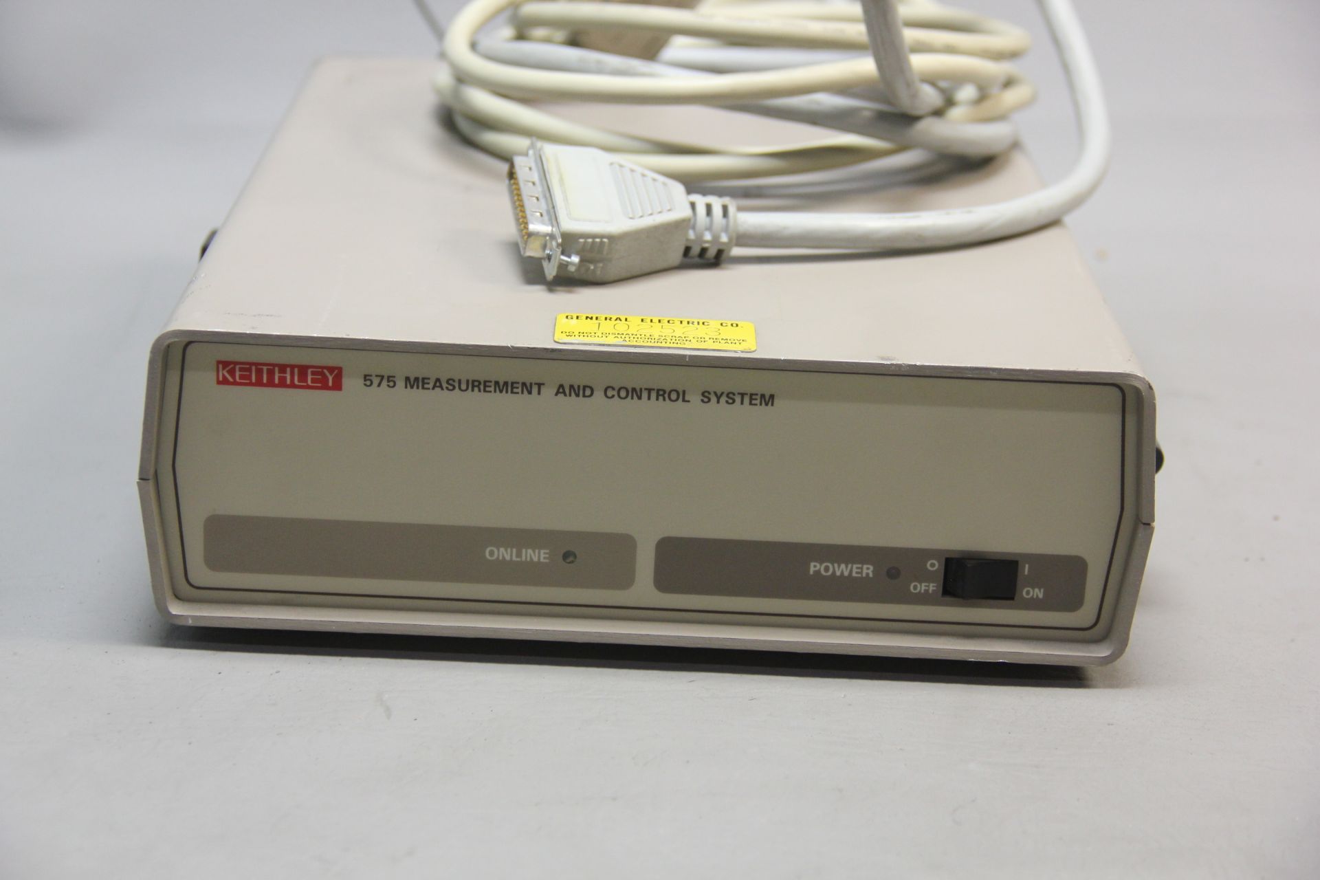 KEITHLEY 575 MEASUREMENT & CONTROL SYSTEM - Image 2 of 5