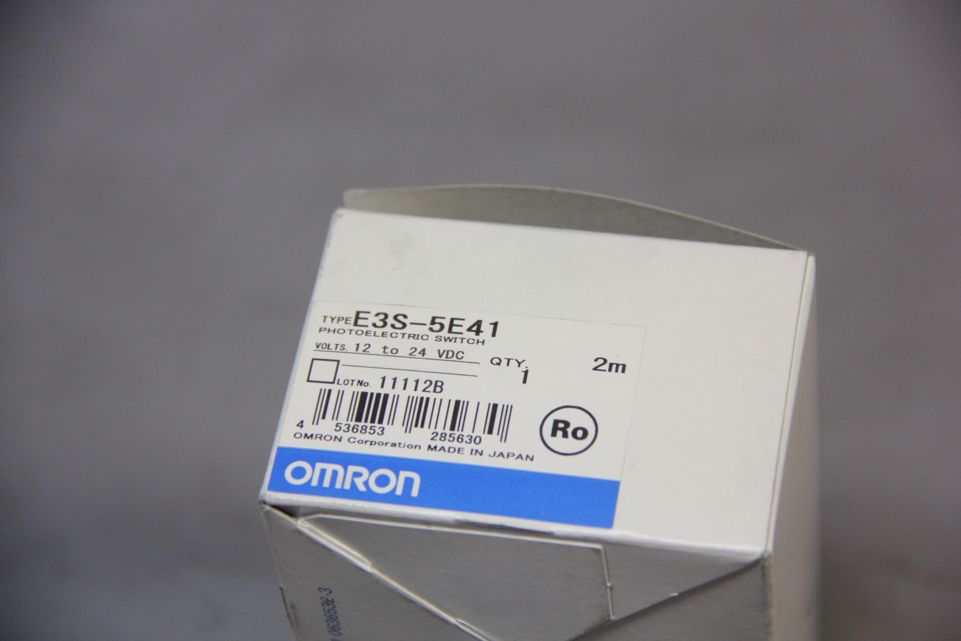 NEW OMRON PHOTOELECTRIC SWITCH SENSOR PAIR - Image 2 of 5