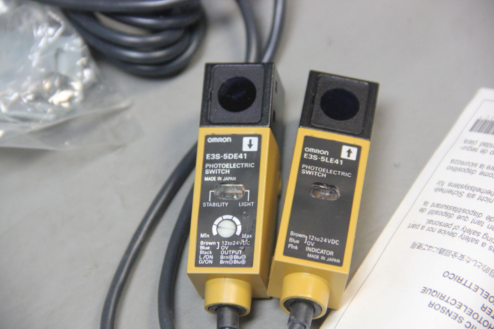 NEW OMRON PHOTOELECTRIC SWITCH SENSOR PAIR - Image 5 of 5