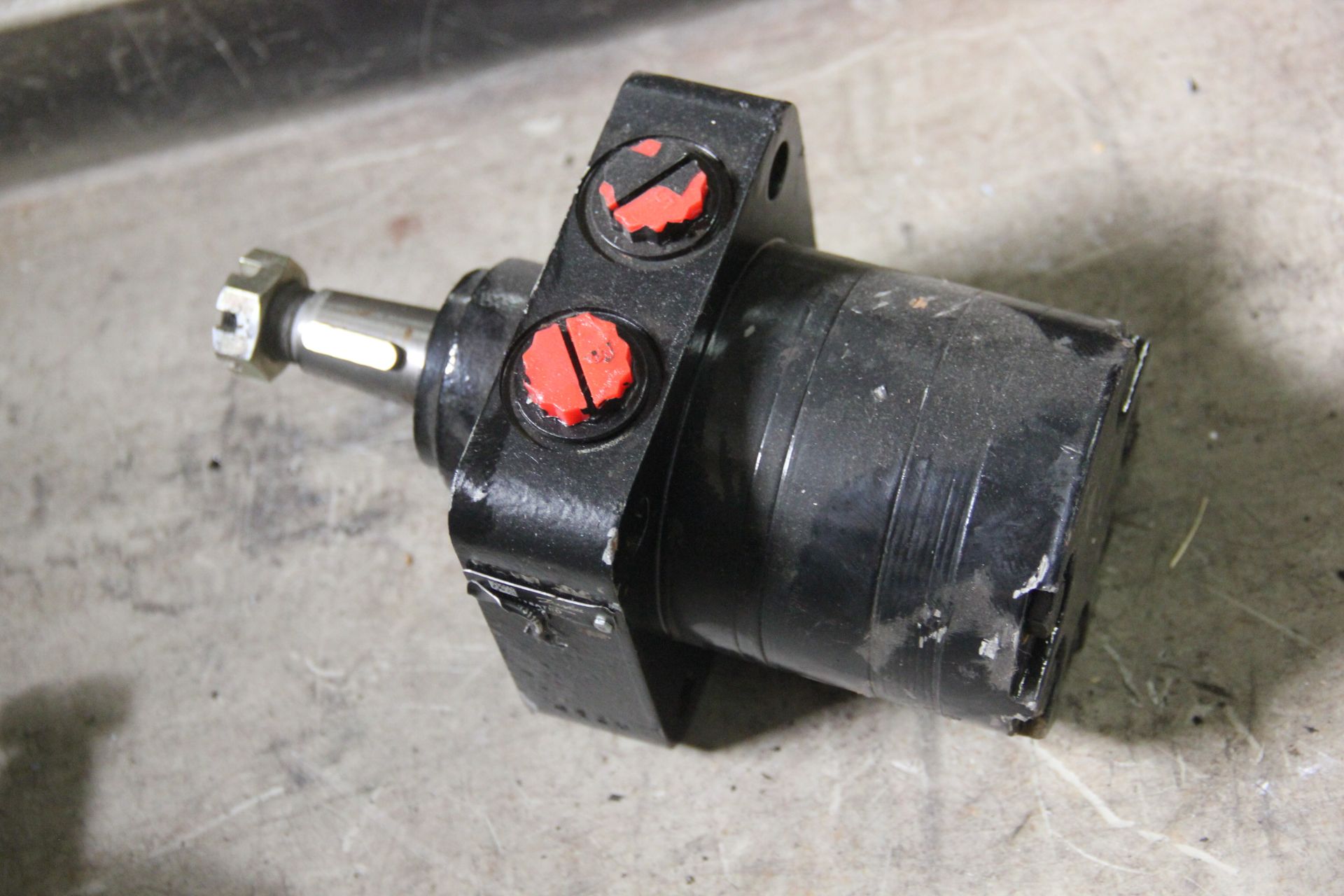 UNUSED DANFOSS HYDRAULIC MOTOR - Image 2 of 3