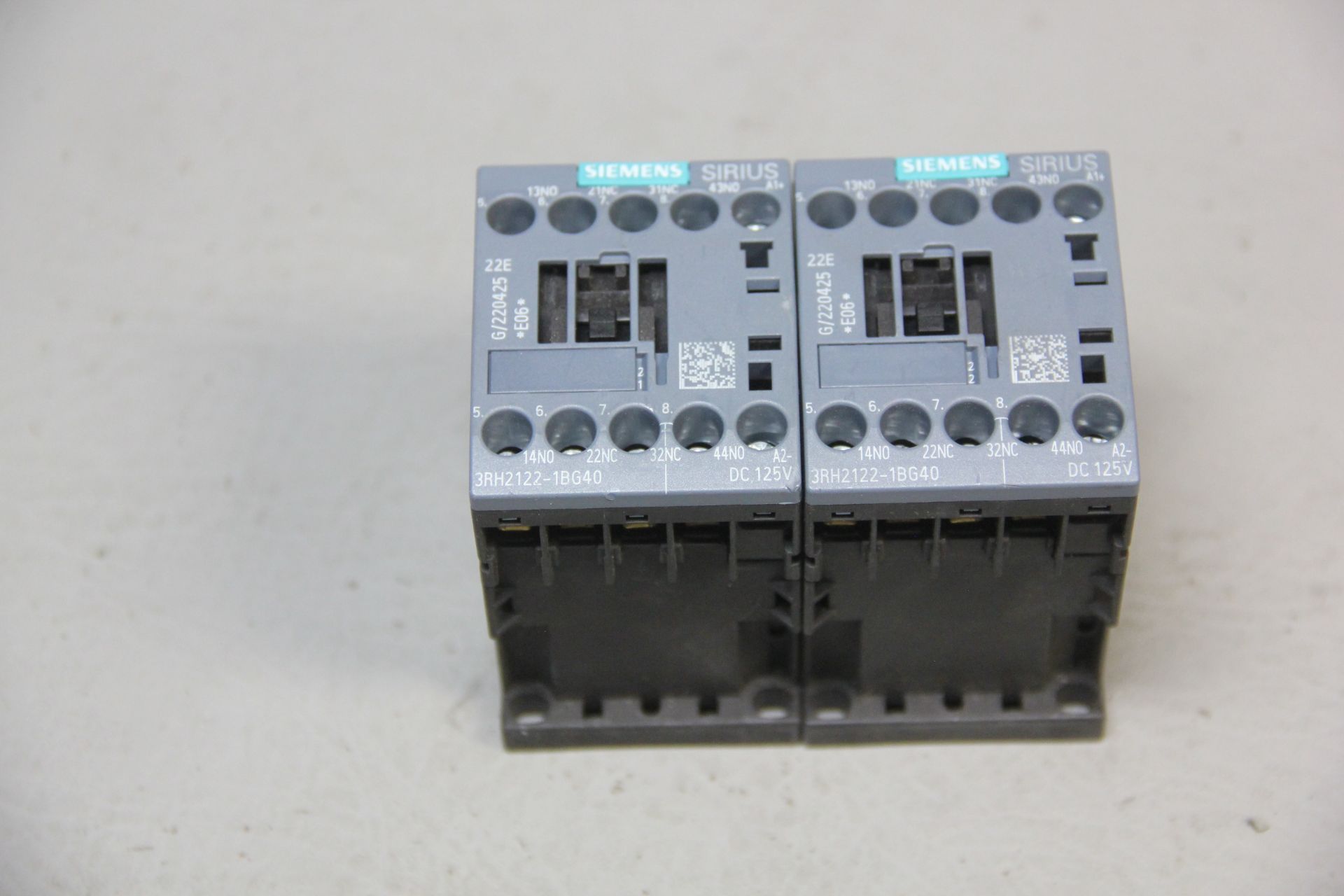 2 UNUSED SIEMENS SIRIUS CONTACTORS