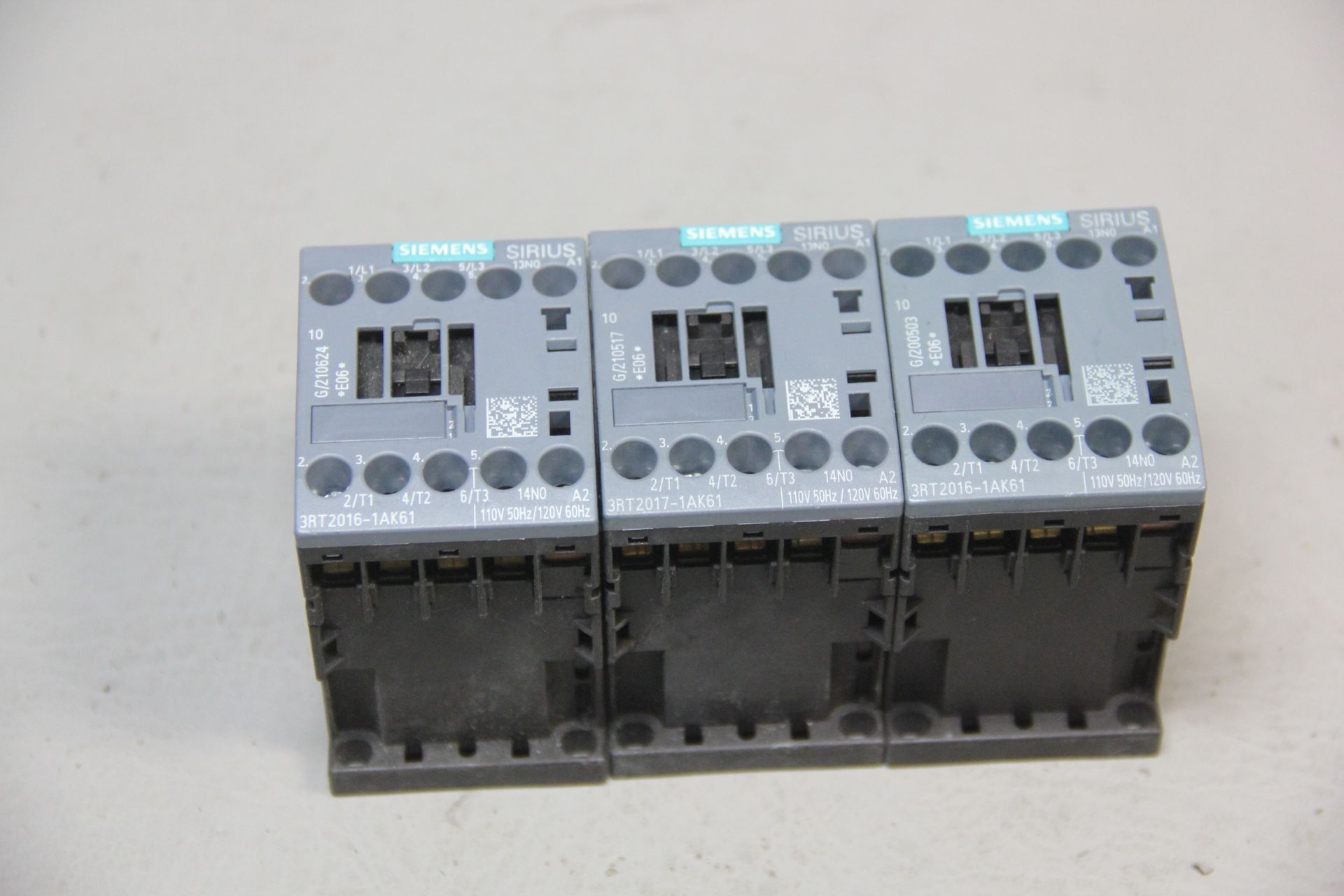 3 UNUSED SIEMENS SIRIUS CONTACTORS